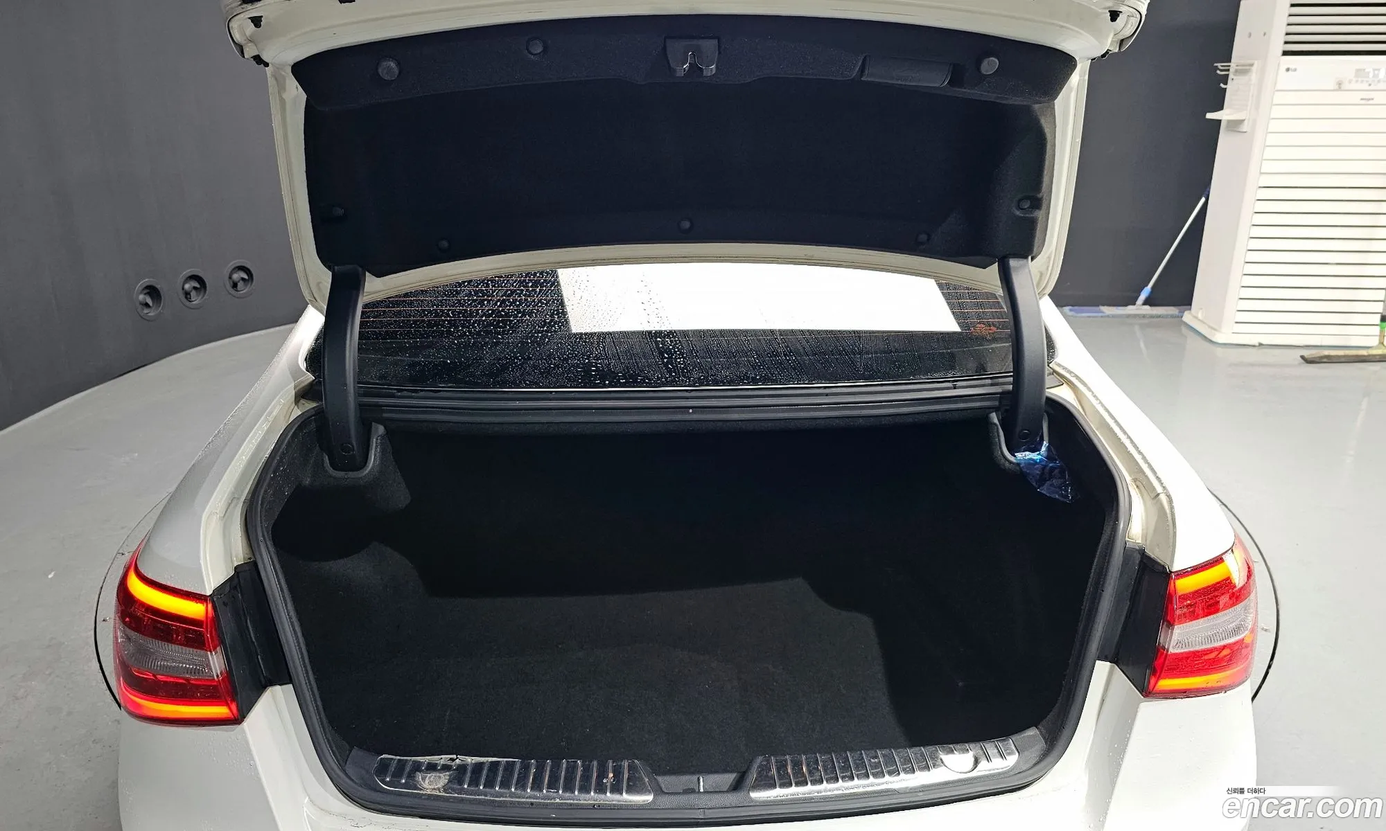 Kia K7 2015 KNALM415BFA207426 — 20