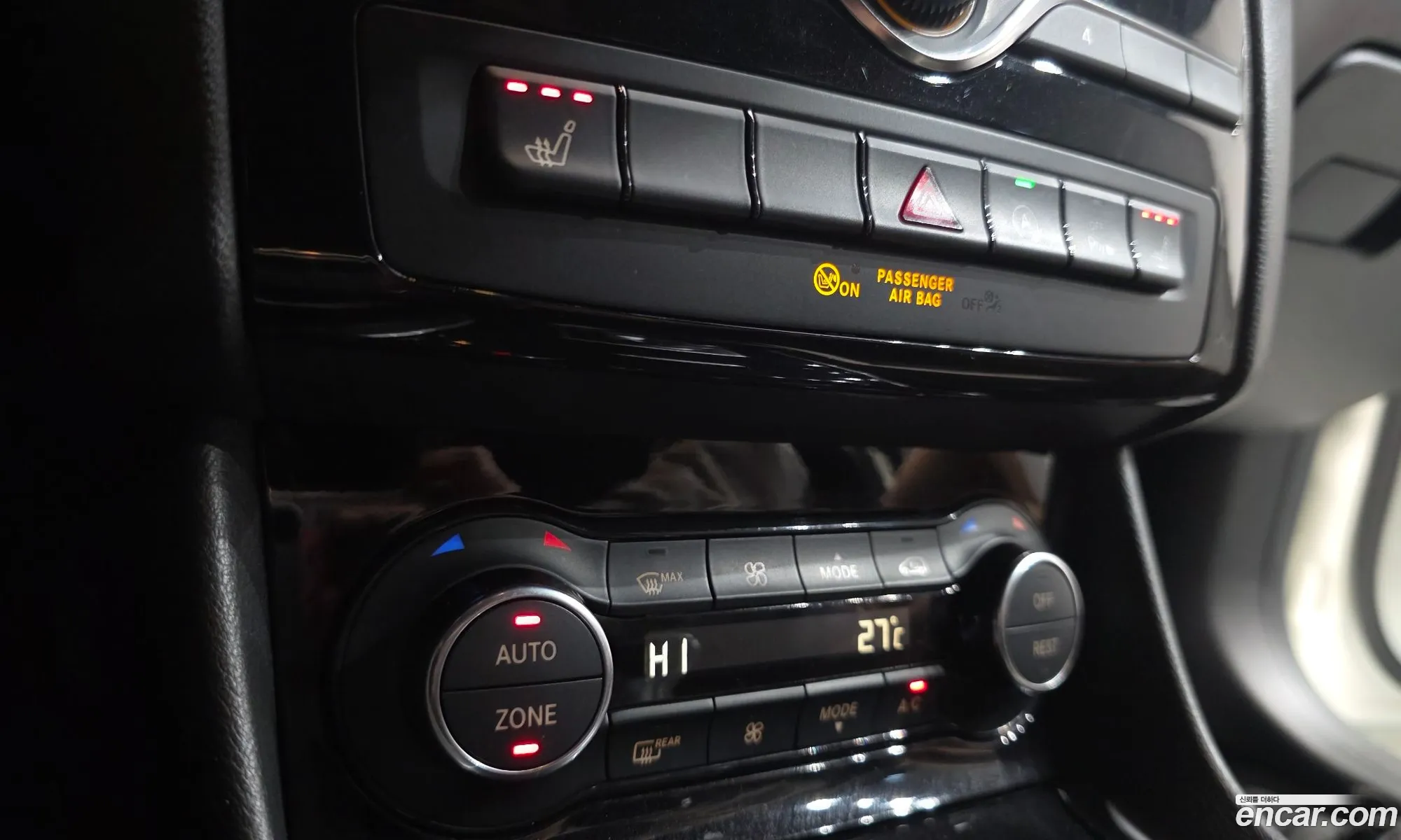 Infiniti Q30 2017 SJKCH53E6HA028186 — 5