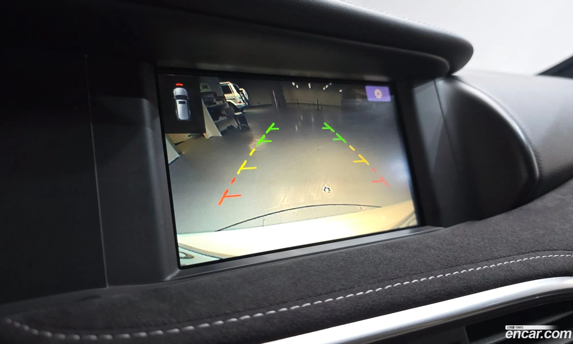 Infiniti Q30 2017 SJKCH53E6HA028186 — 16