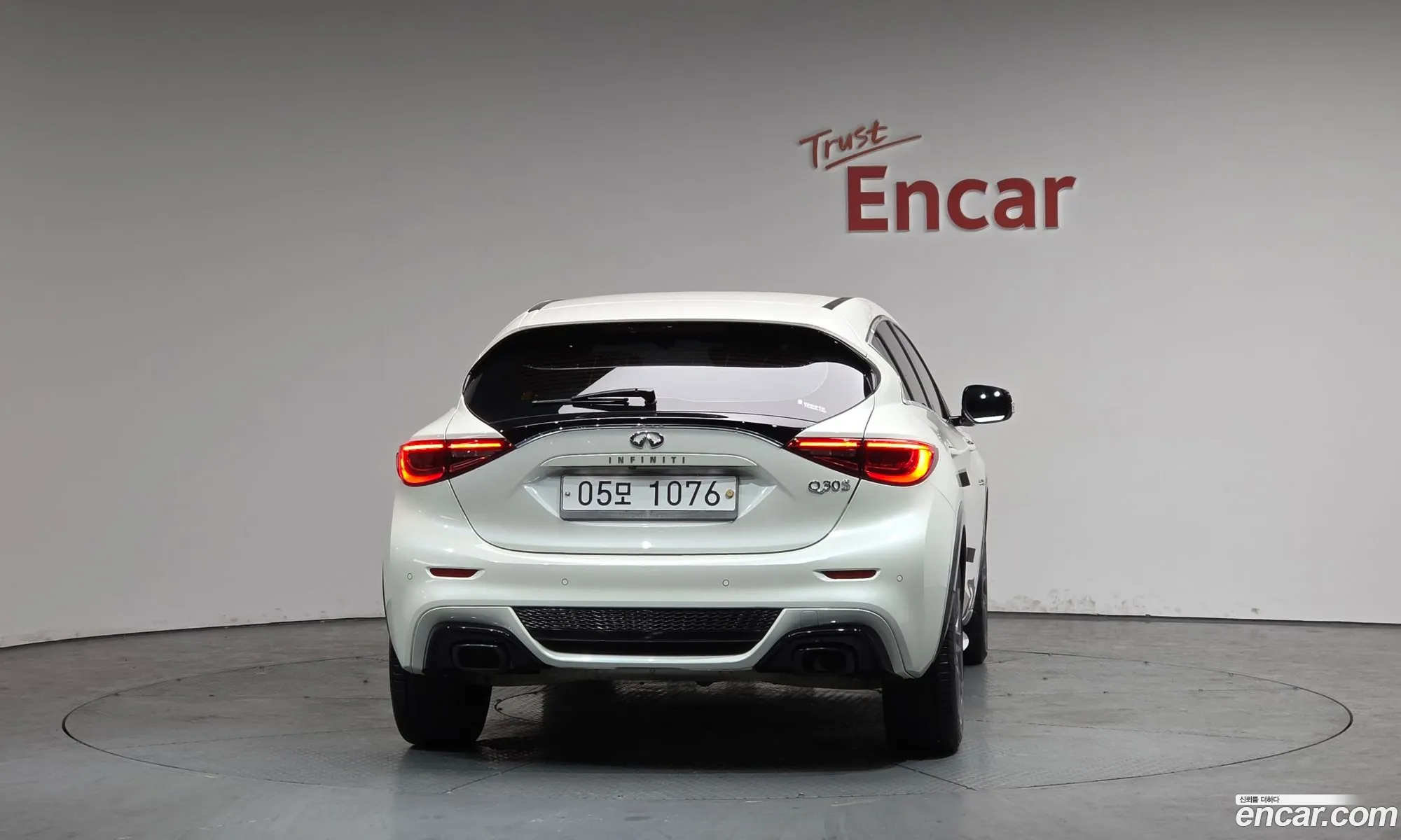 Infiniti Q30 2017 SJKCH53E6HA028186 — 14