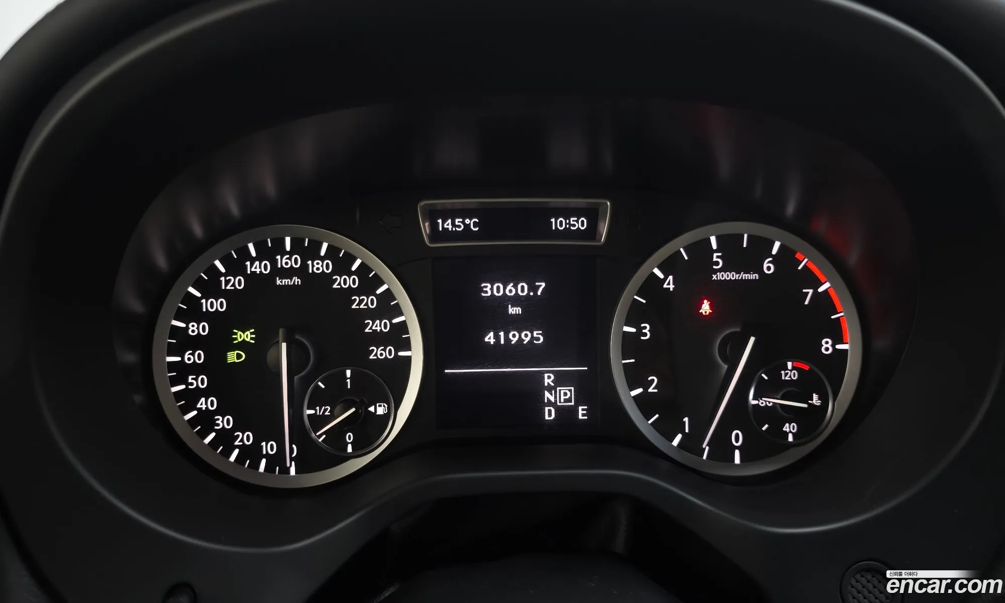 Infiniti Q30 2017 SJKCH53E6HA028186 — 18