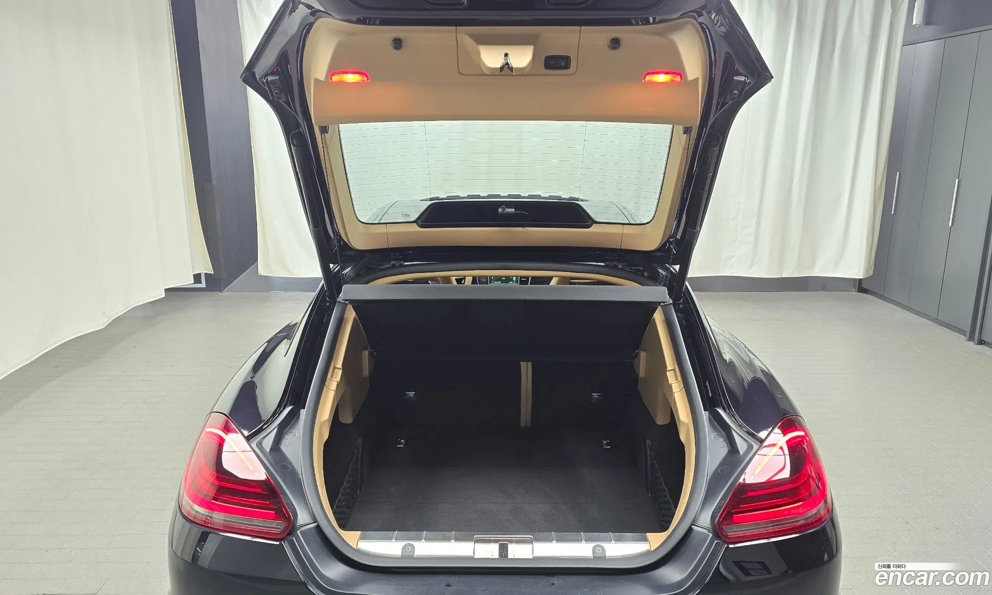 Porsche Panamera 2016 WP0AA2976GL004303 — 19
