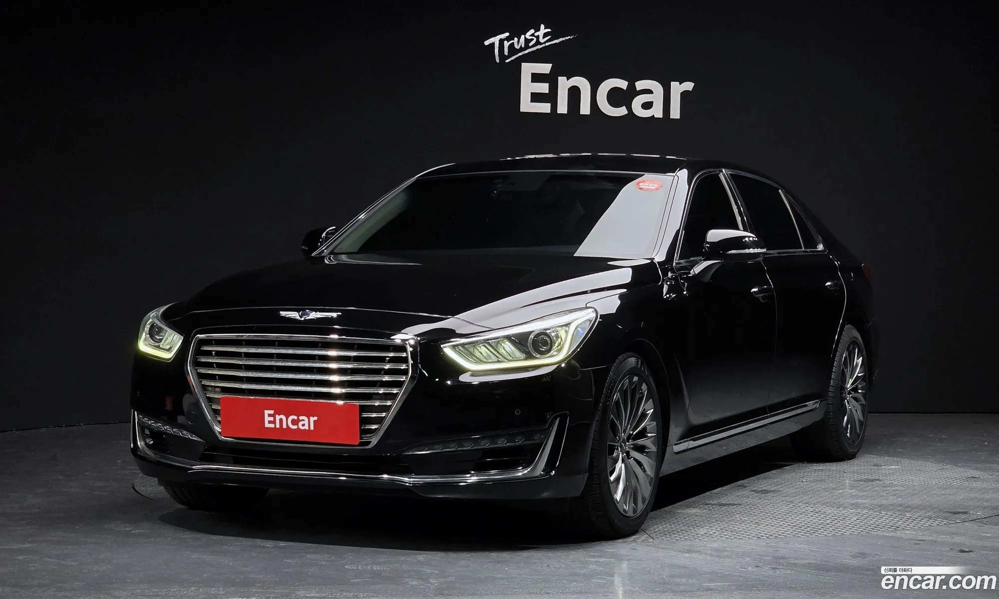 Genesis EQ900 2016 — 11