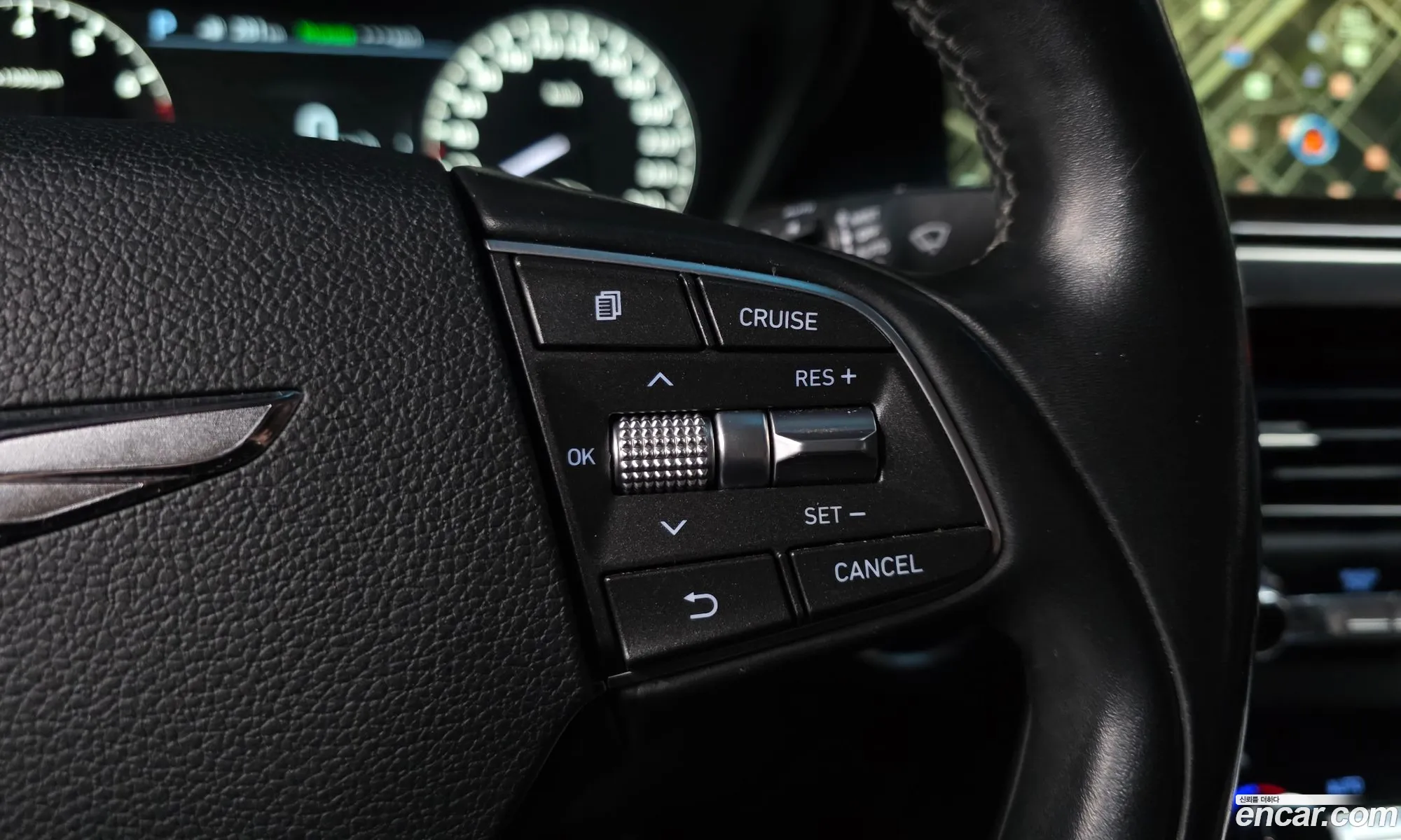 Genesis EQ900 2016 — 14