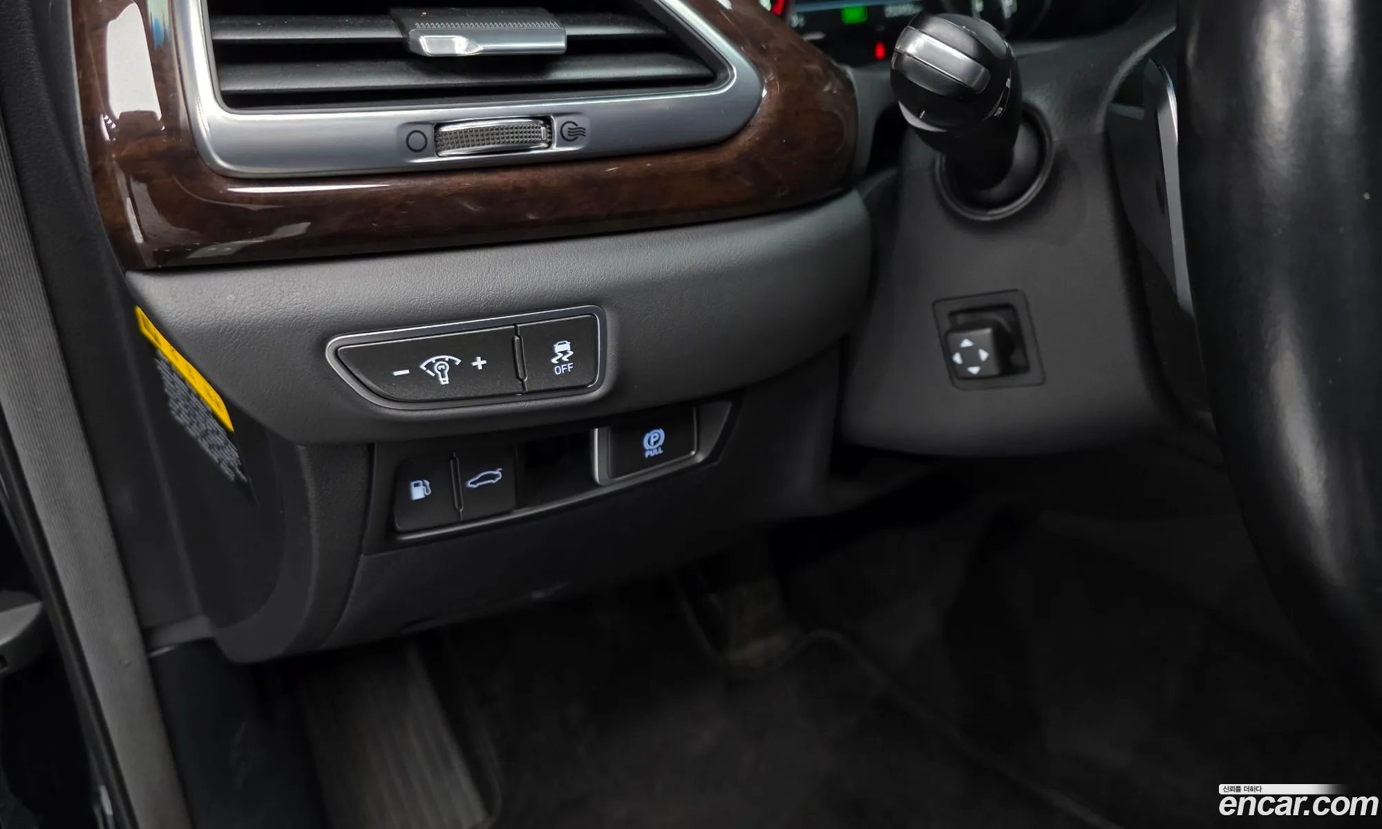 Genesis EQ900 2016 — 7