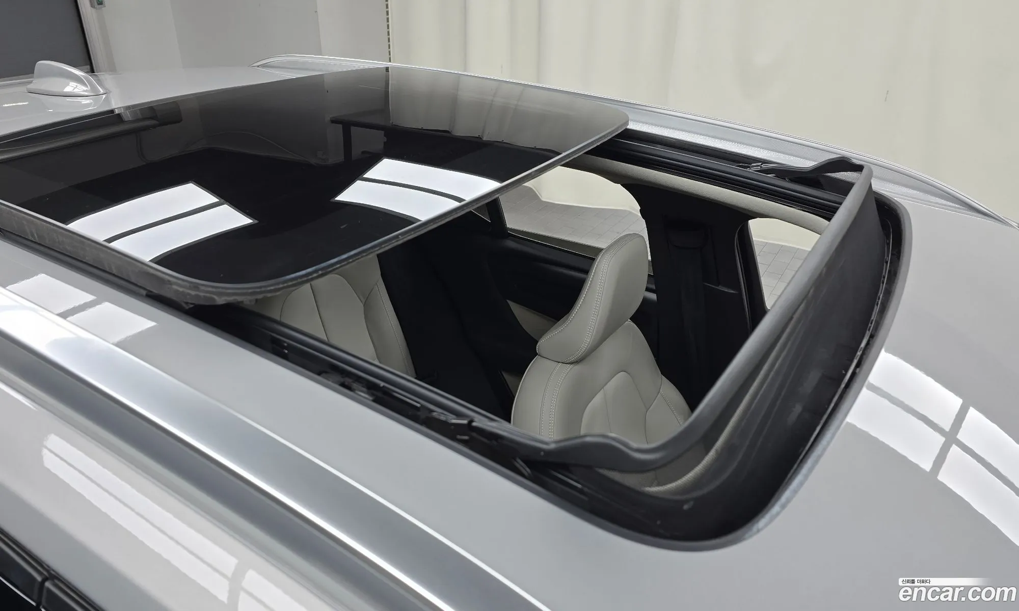 Volvo XC40 2024 — 2
