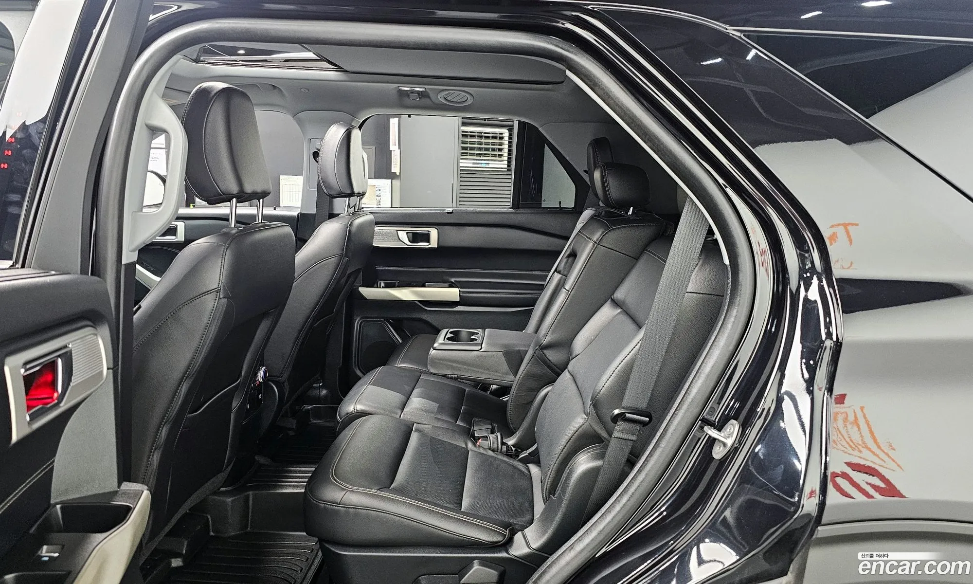 Ford Explorer 6th Gen 2021 1FMSK8FH1MGB09543 — 17