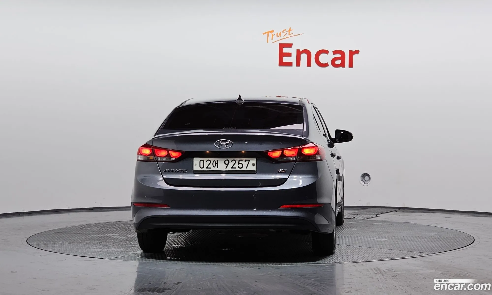 Hyundai Elantra AD 2017 — 3