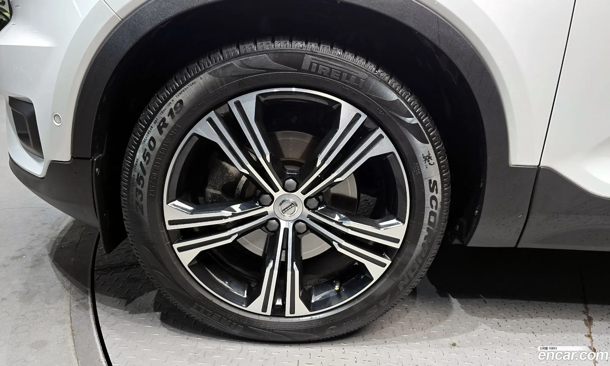 Volvo XC40 2021 YV1XZK92CM2523729 — 3