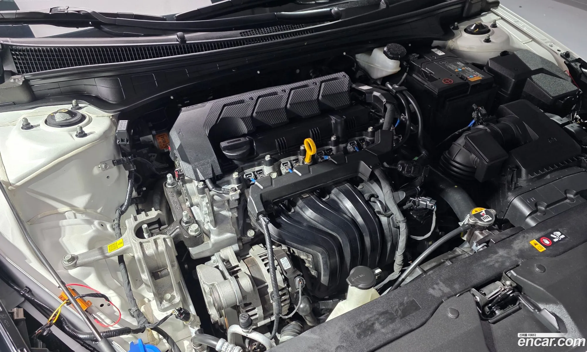 Hyundai Elantra 2021 — 20