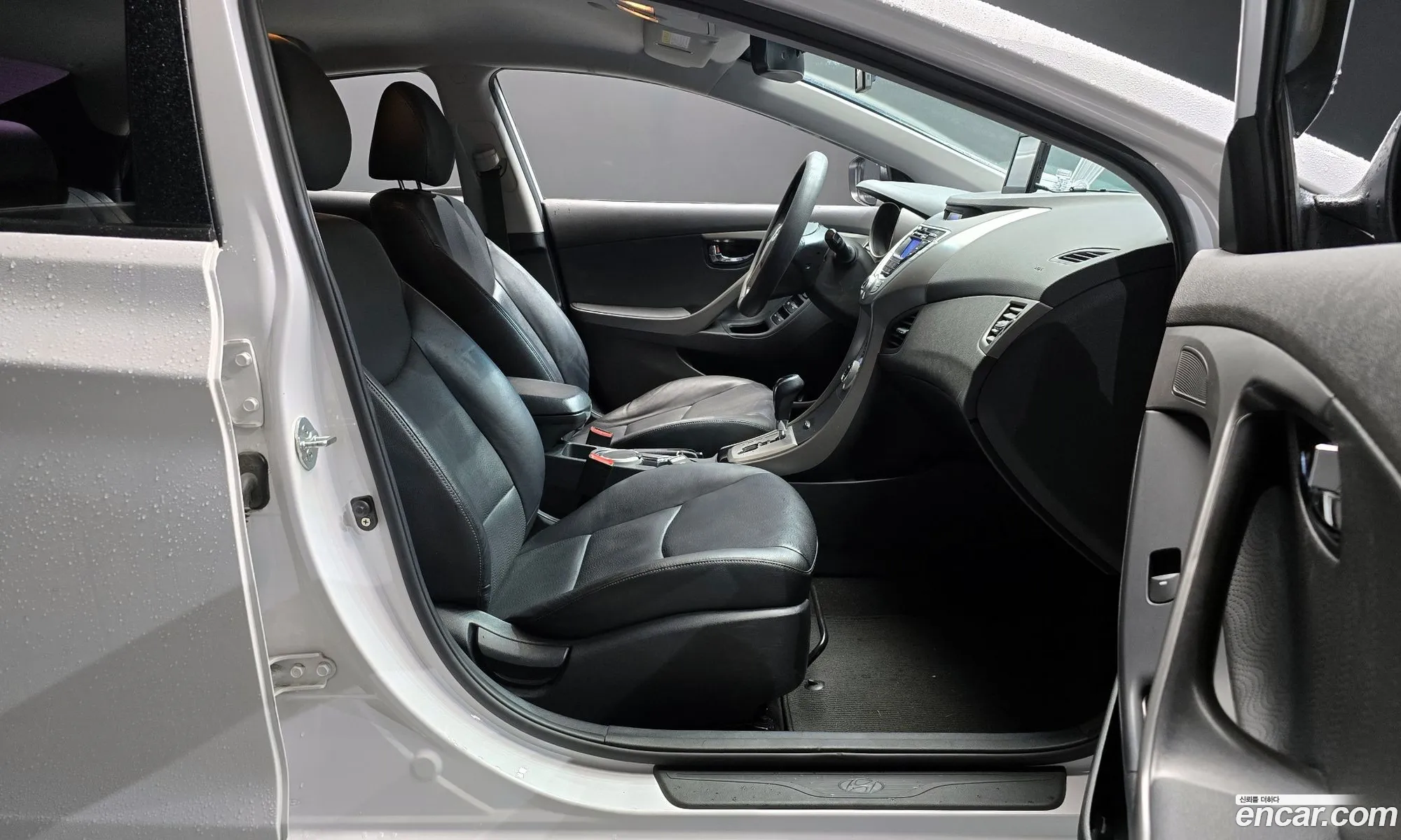 Hyundai Elantra MD 2012 KMHDH41DBCU501749 — 16