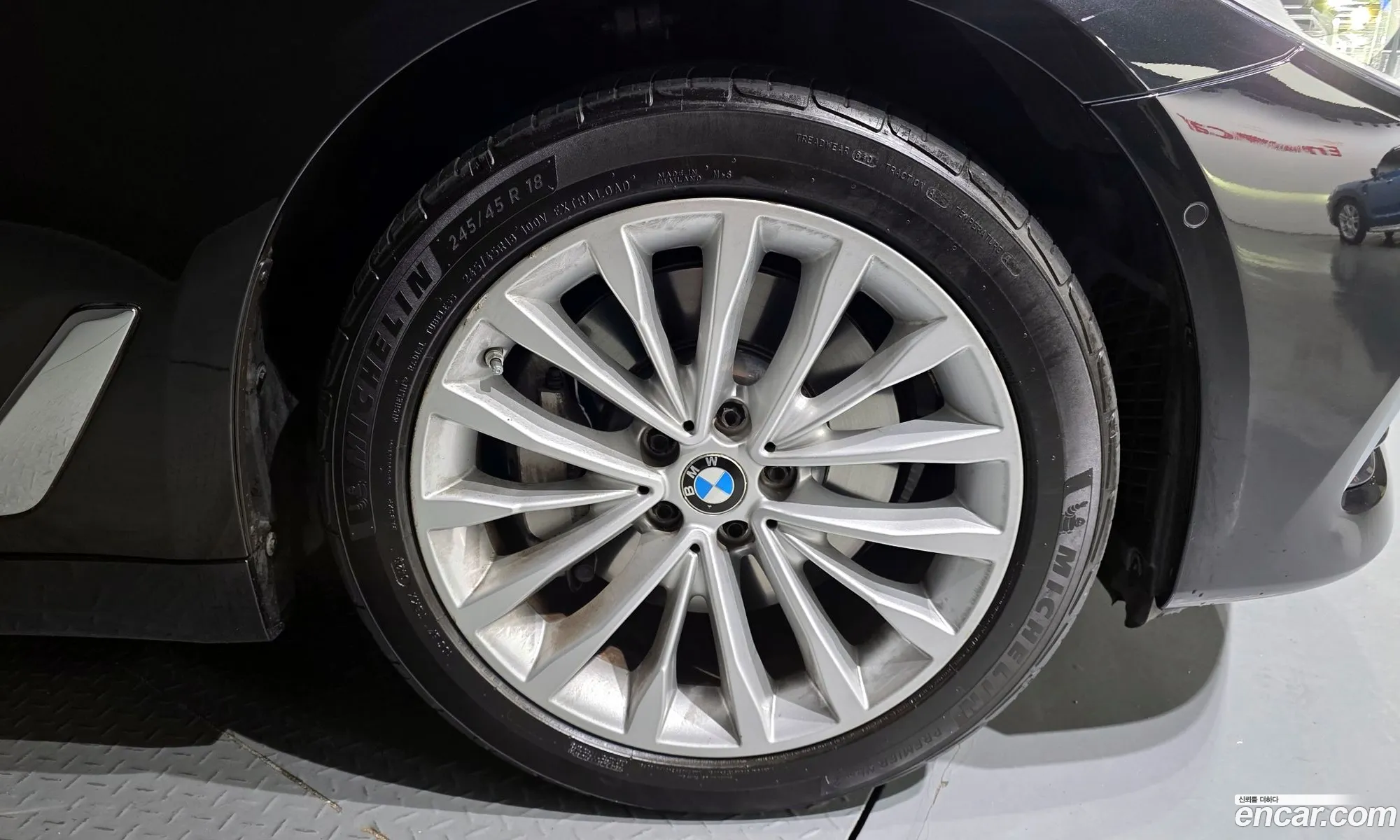 BMW 5 Series 2018 WBAJD9106JWC83546 — 19