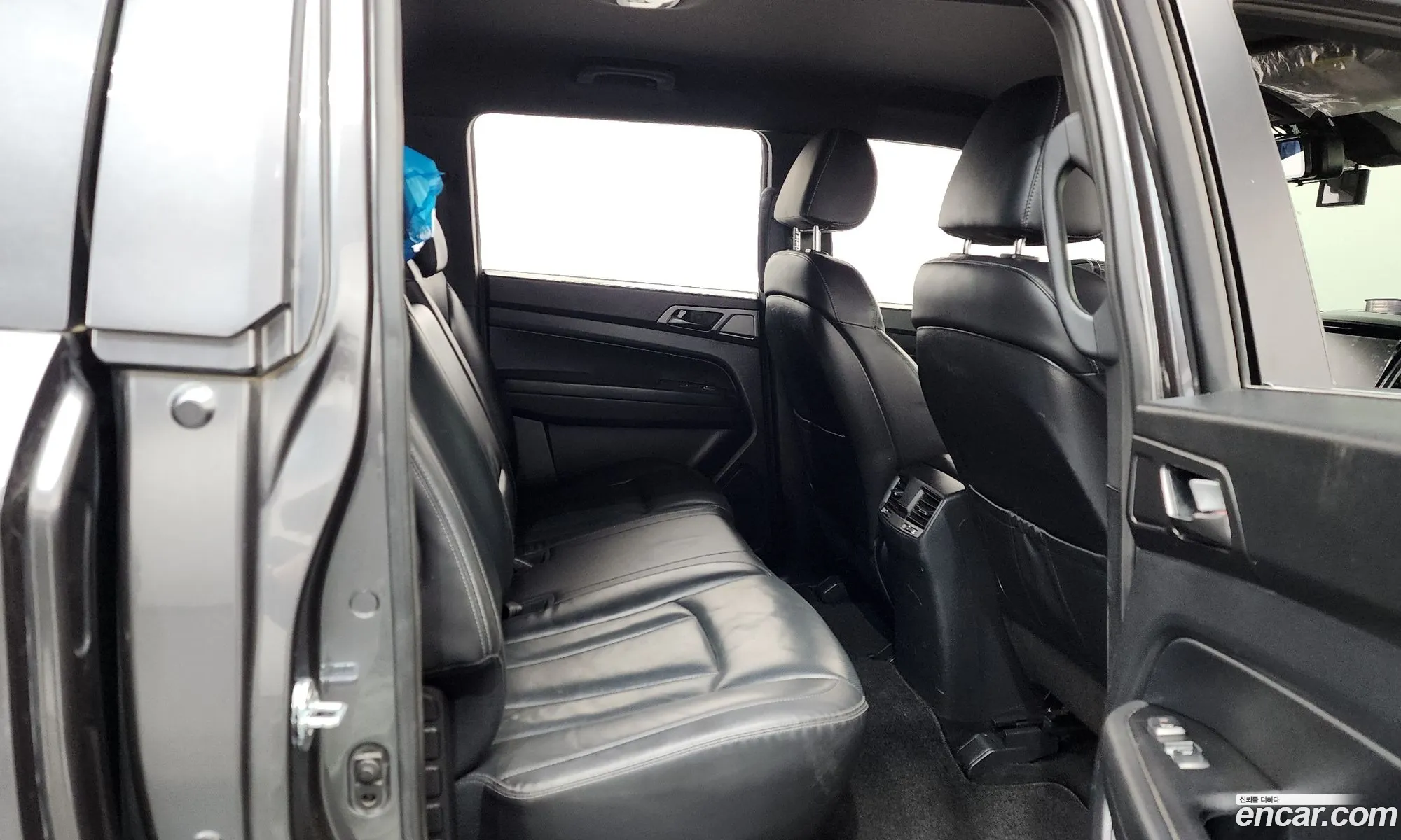 KG Mobility (SsangYong) Rexton Sports Khan 2021 — 13