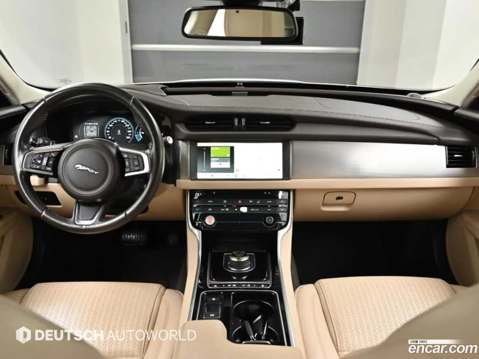 Jaguar XF 2018 — 13