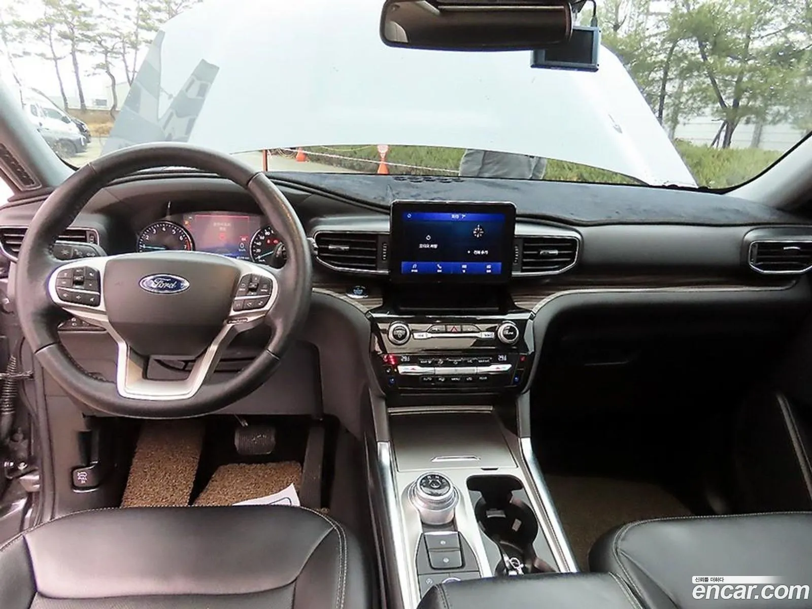 Ford Explorer 6th Gen 2021 — 12