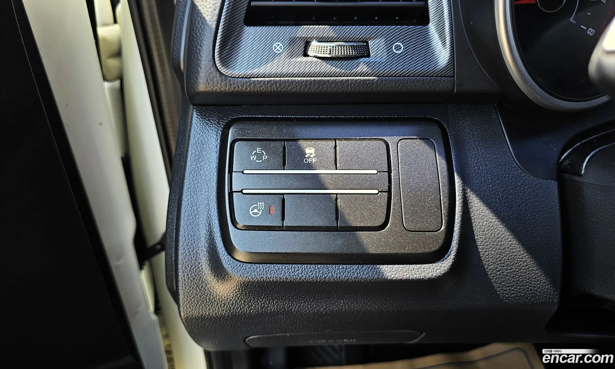 KG Mobility (SsangYong) Tivoli 2016 — 18