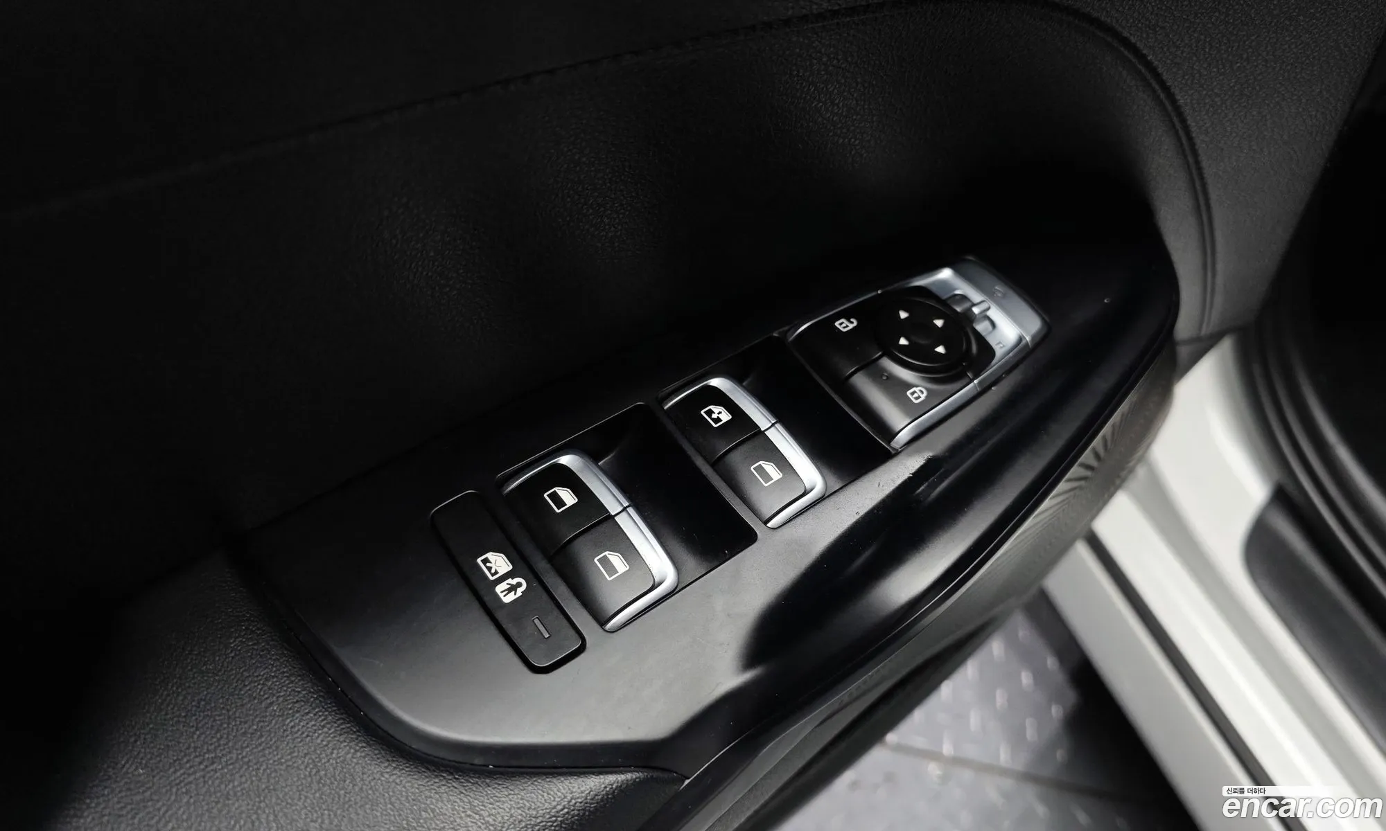 Kia K5 2020 KNAG141ABLA029345 — 17