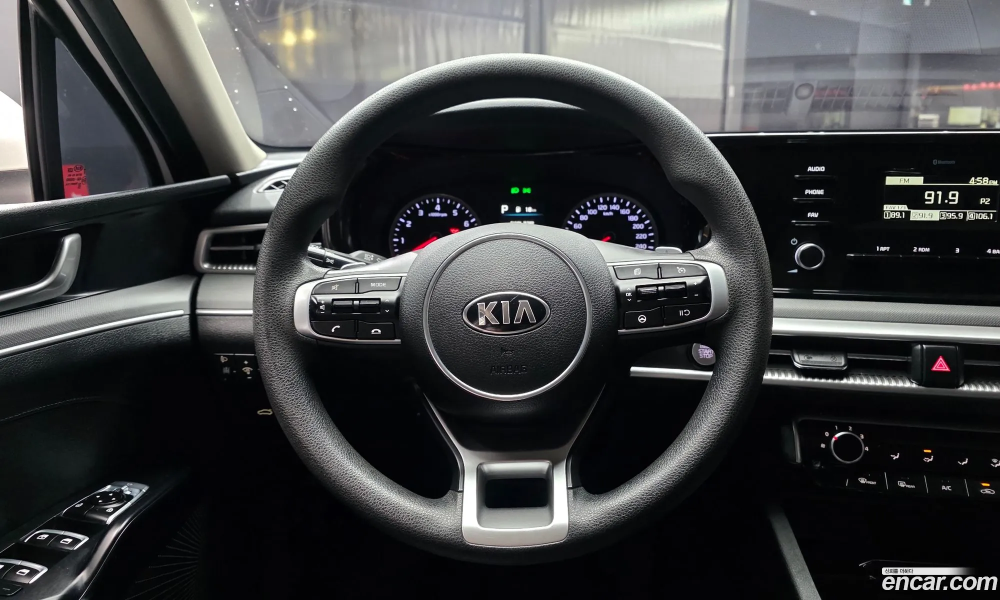 Kia K5 2020 KNAG141ABLA029345 — 3