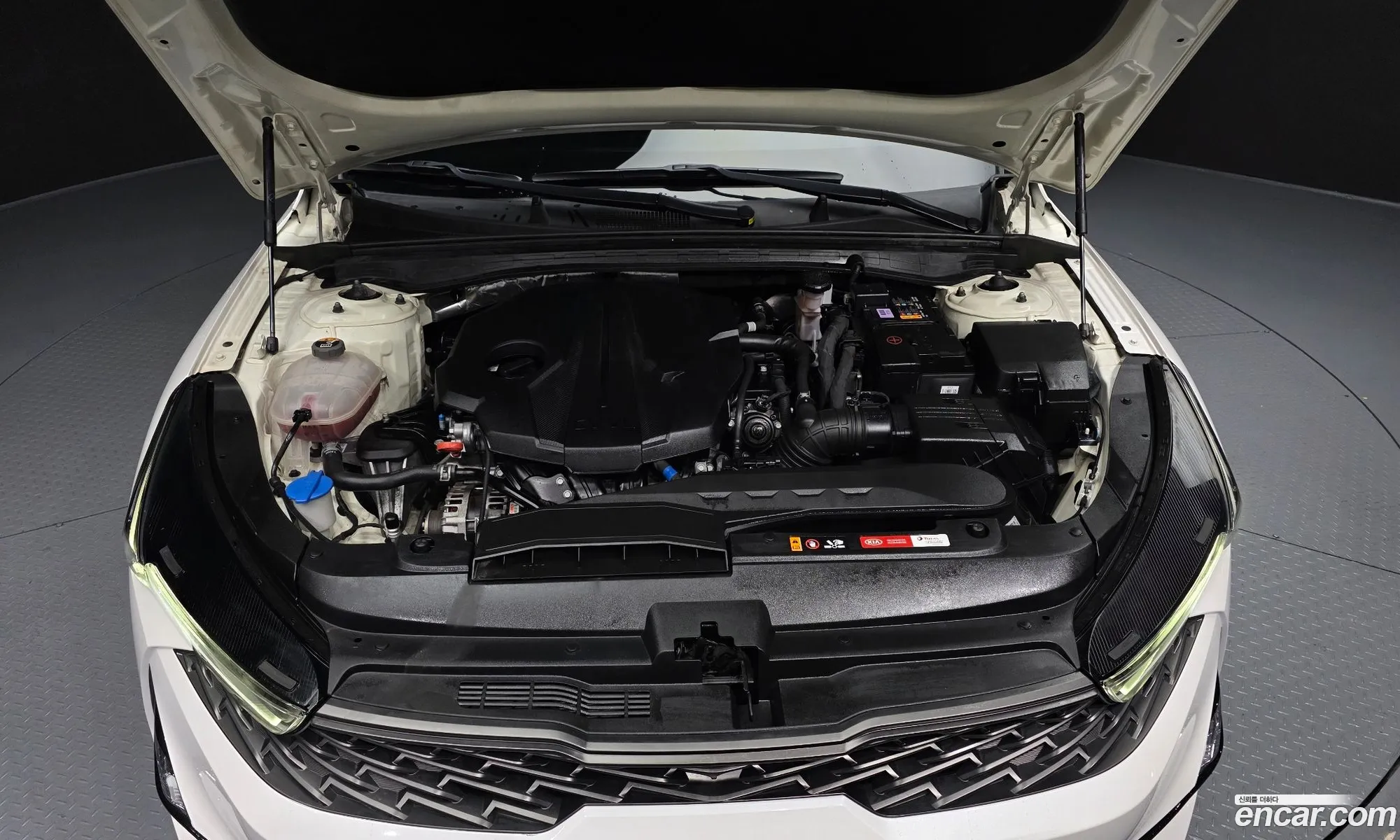 Kia K5 2020 KNAG141ABLA029345 — 9