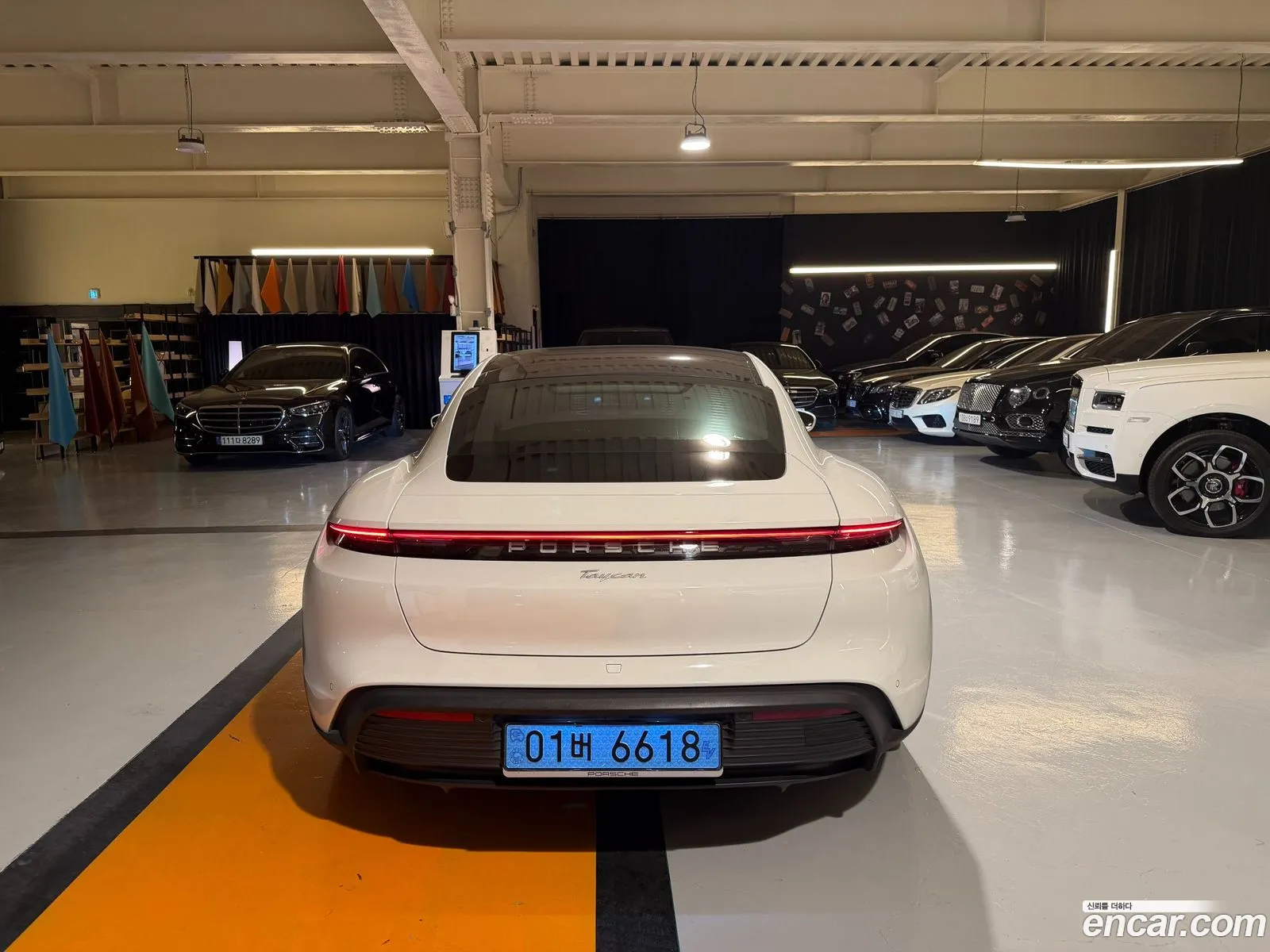 Porsche Taycan 2023 — 8
