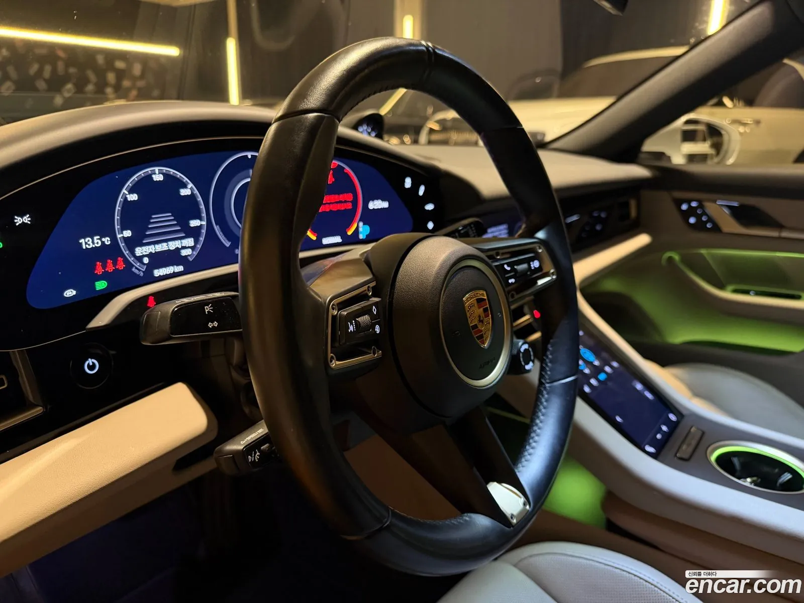 Porsche Taycan 2023 — 11