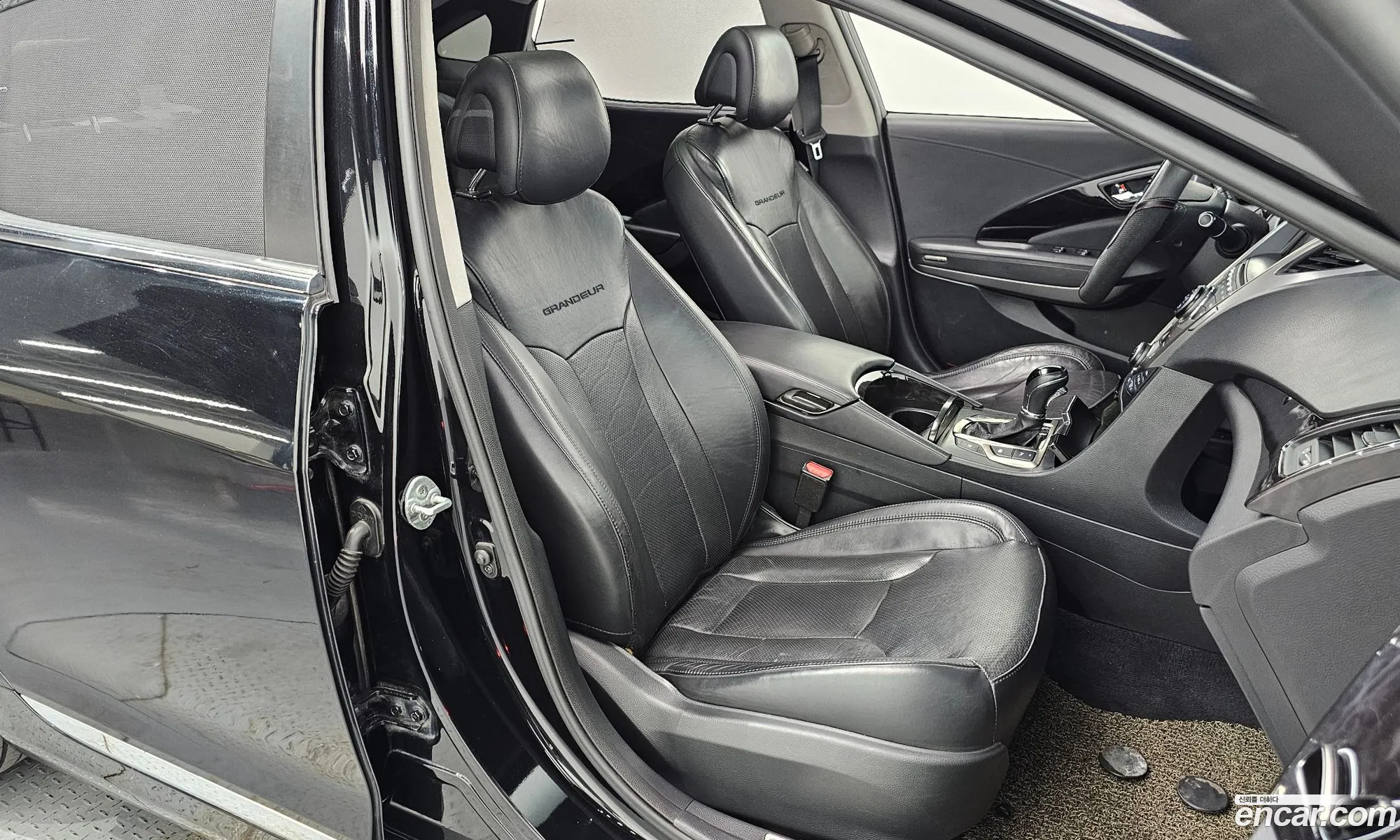 Hyundai Grandeur HG 2012 — 16