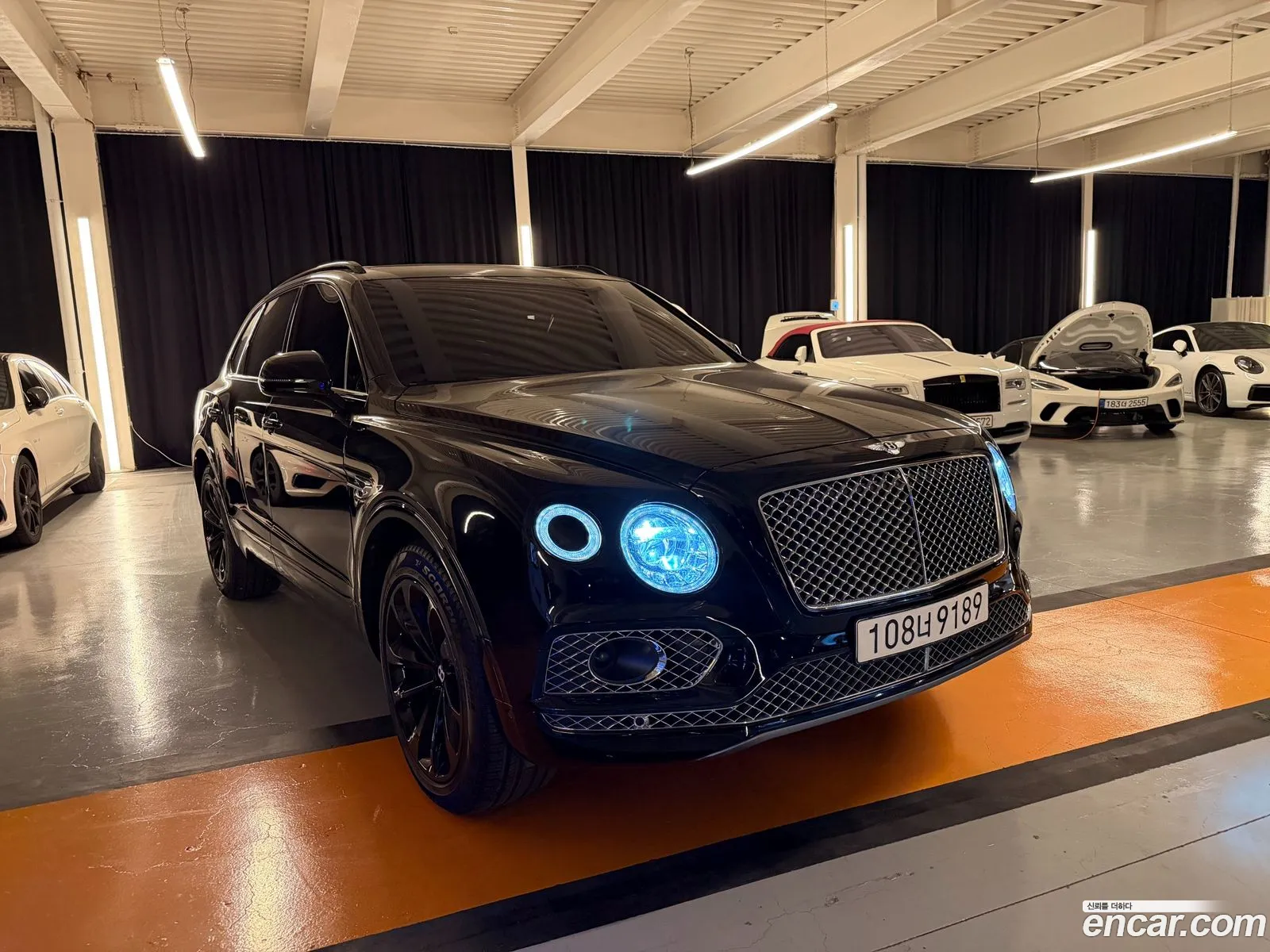 Bentley Bentayga 2018 — 18