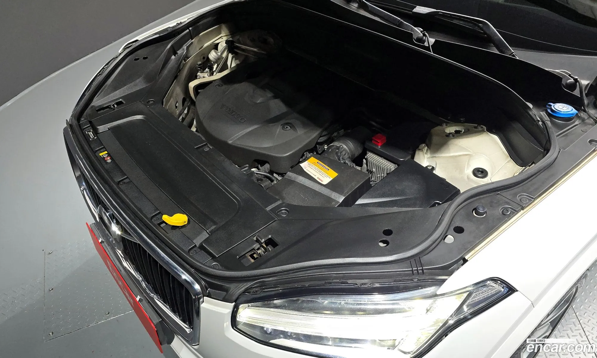 Volvo XC90 2017 YV1LF68BCH1132364 — 18