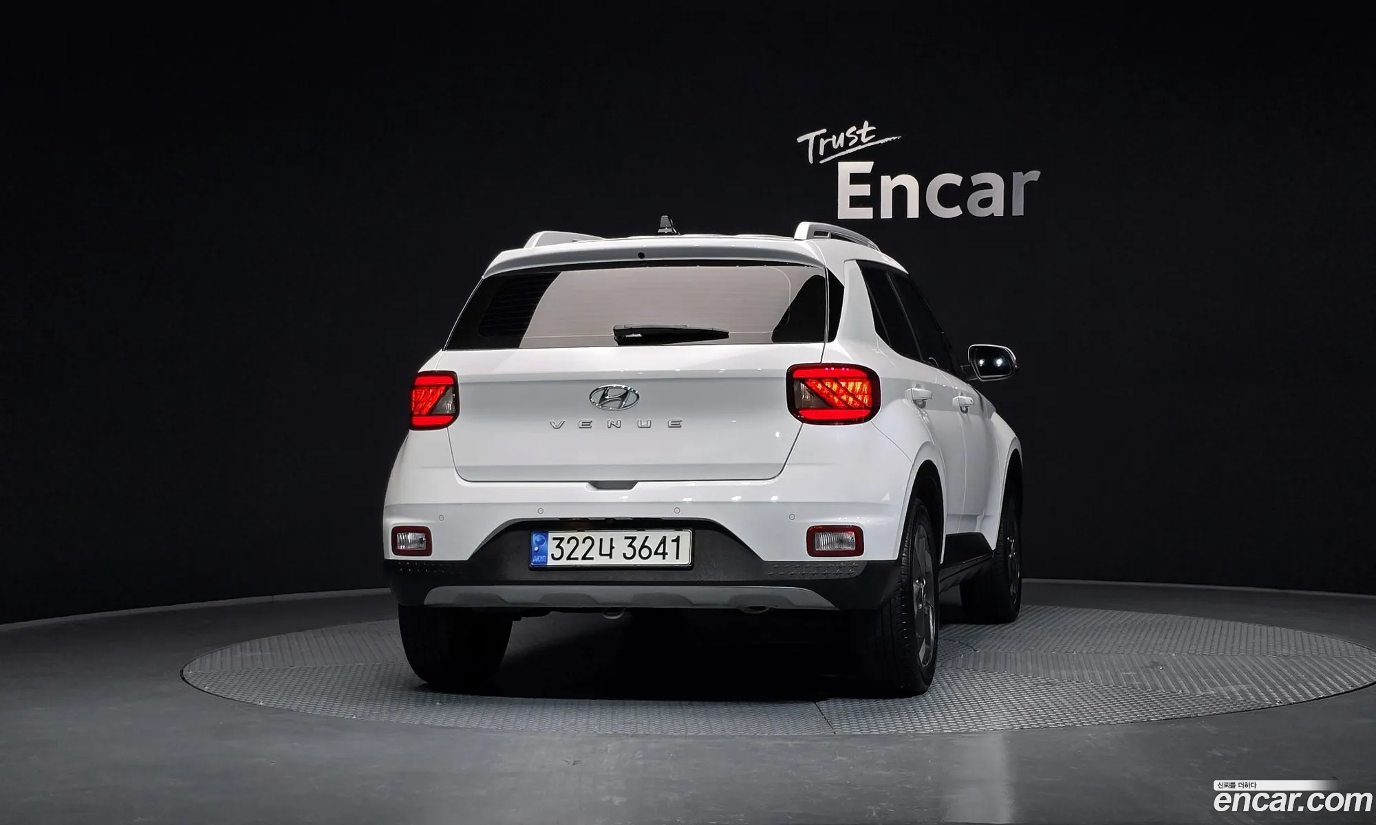 Hyundai Venue 2023 — 16