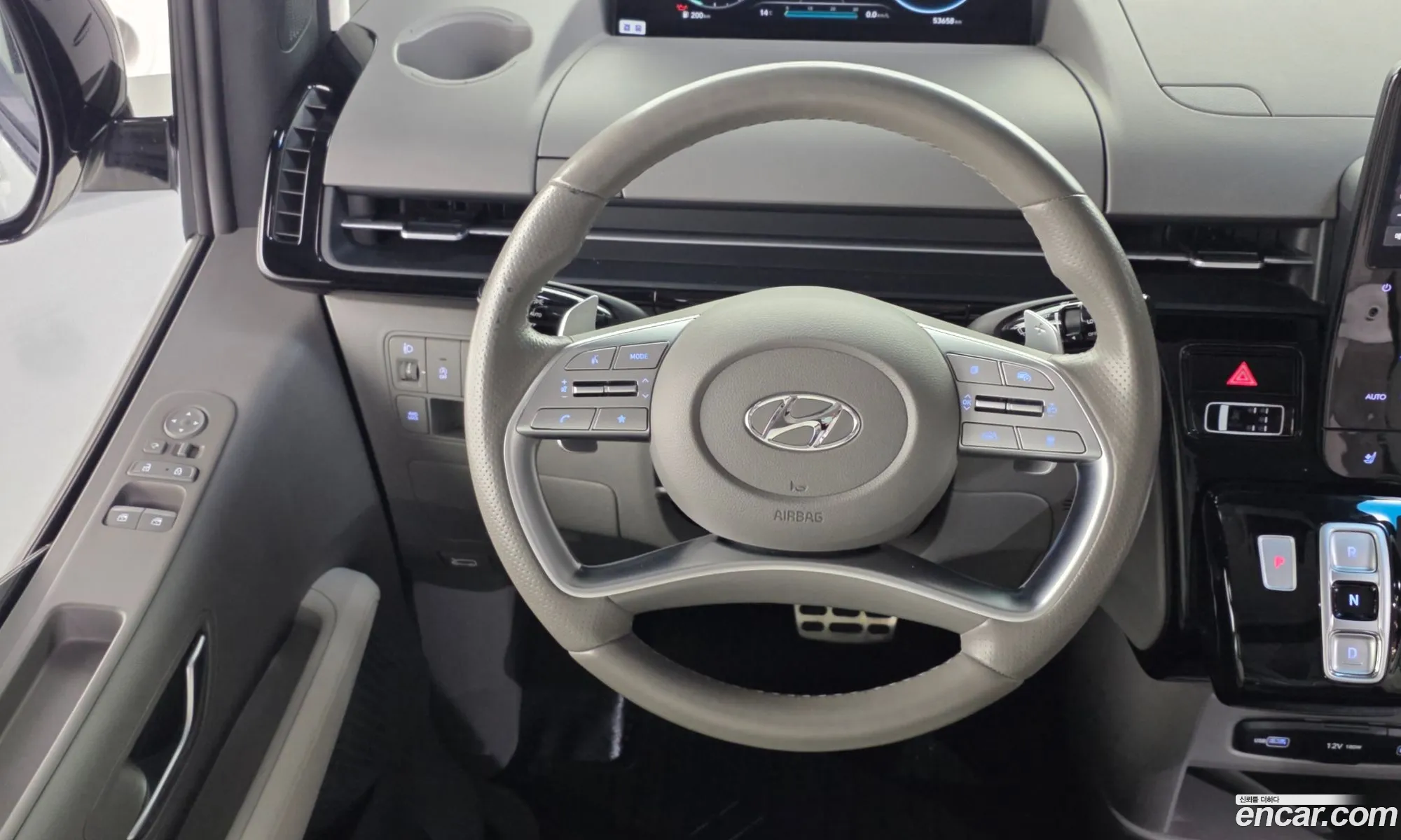 Hyundai Staria 2022 — 5
