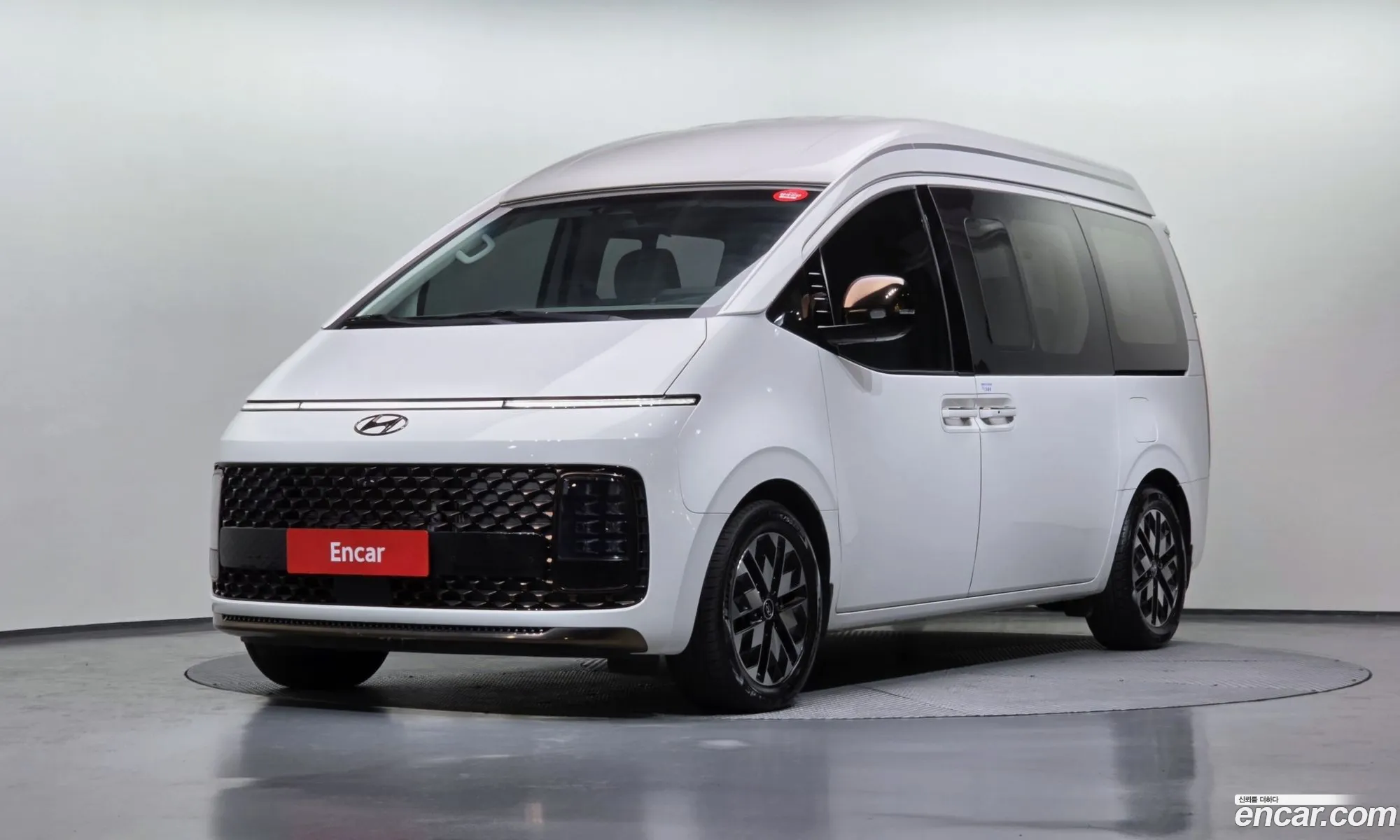 Hyundai Staria 2022 — 4