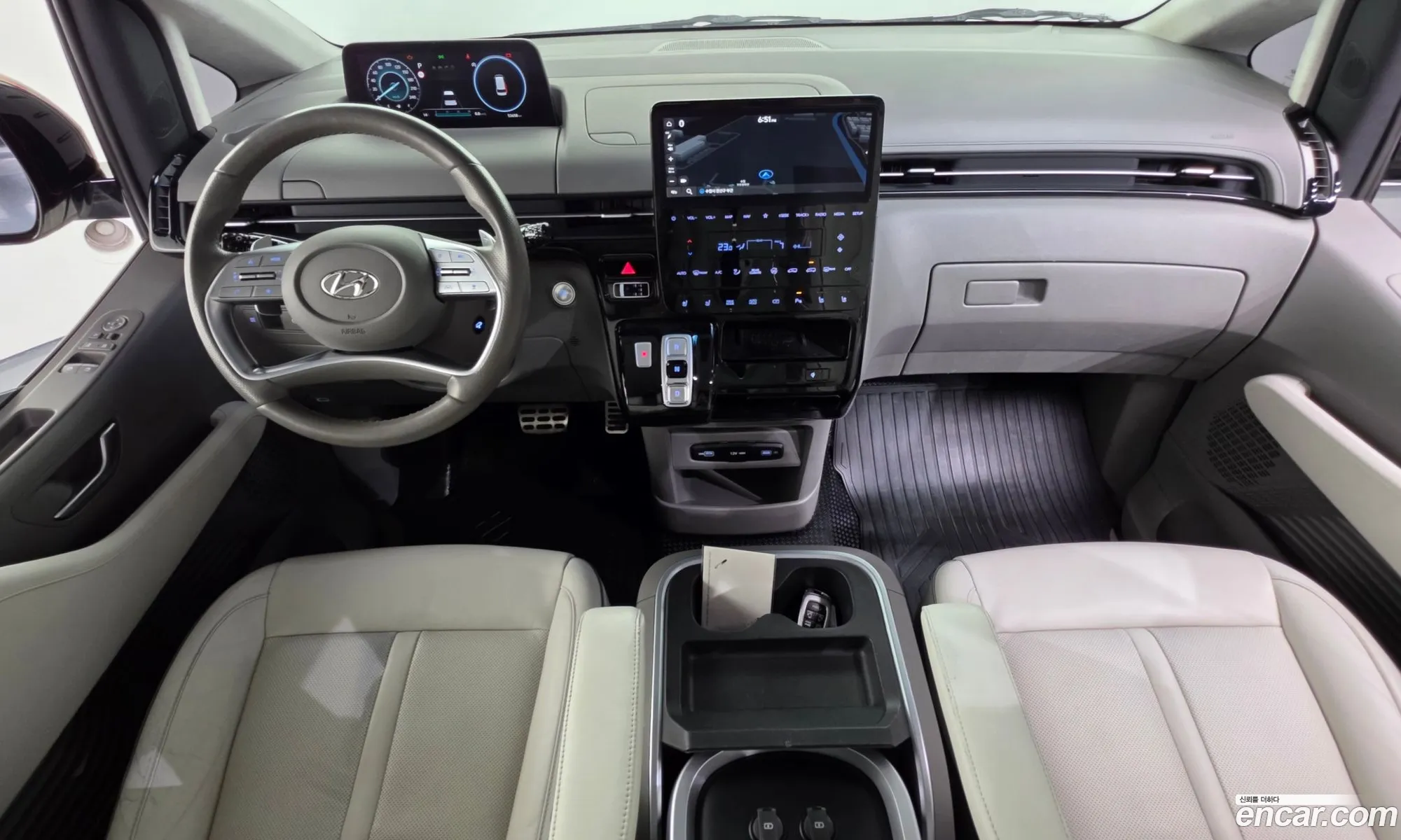 Hyundai Staria 2022 — 13