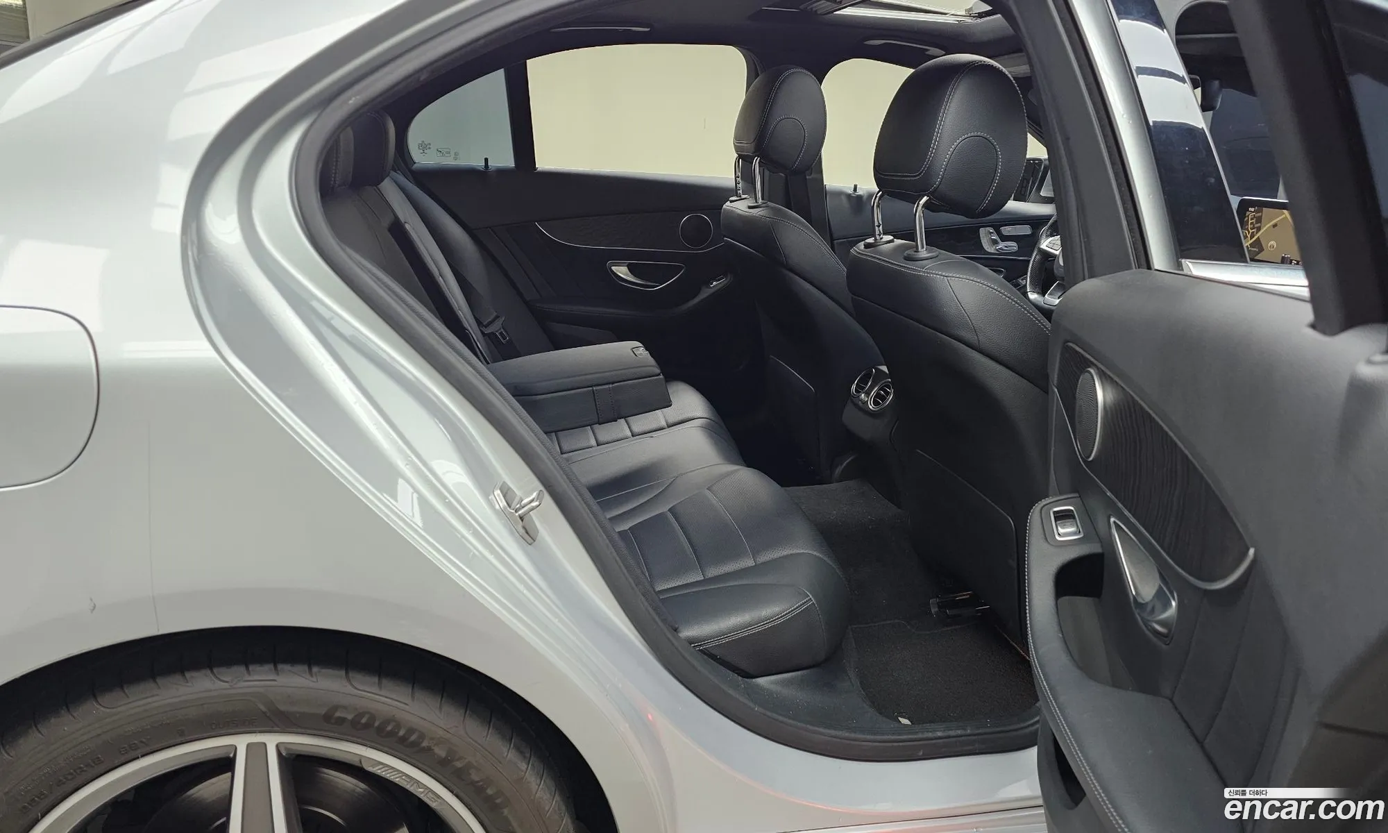 Mercedes-Benz C-Class W205 2017 WDDWF4CB2HF472146 — 3
