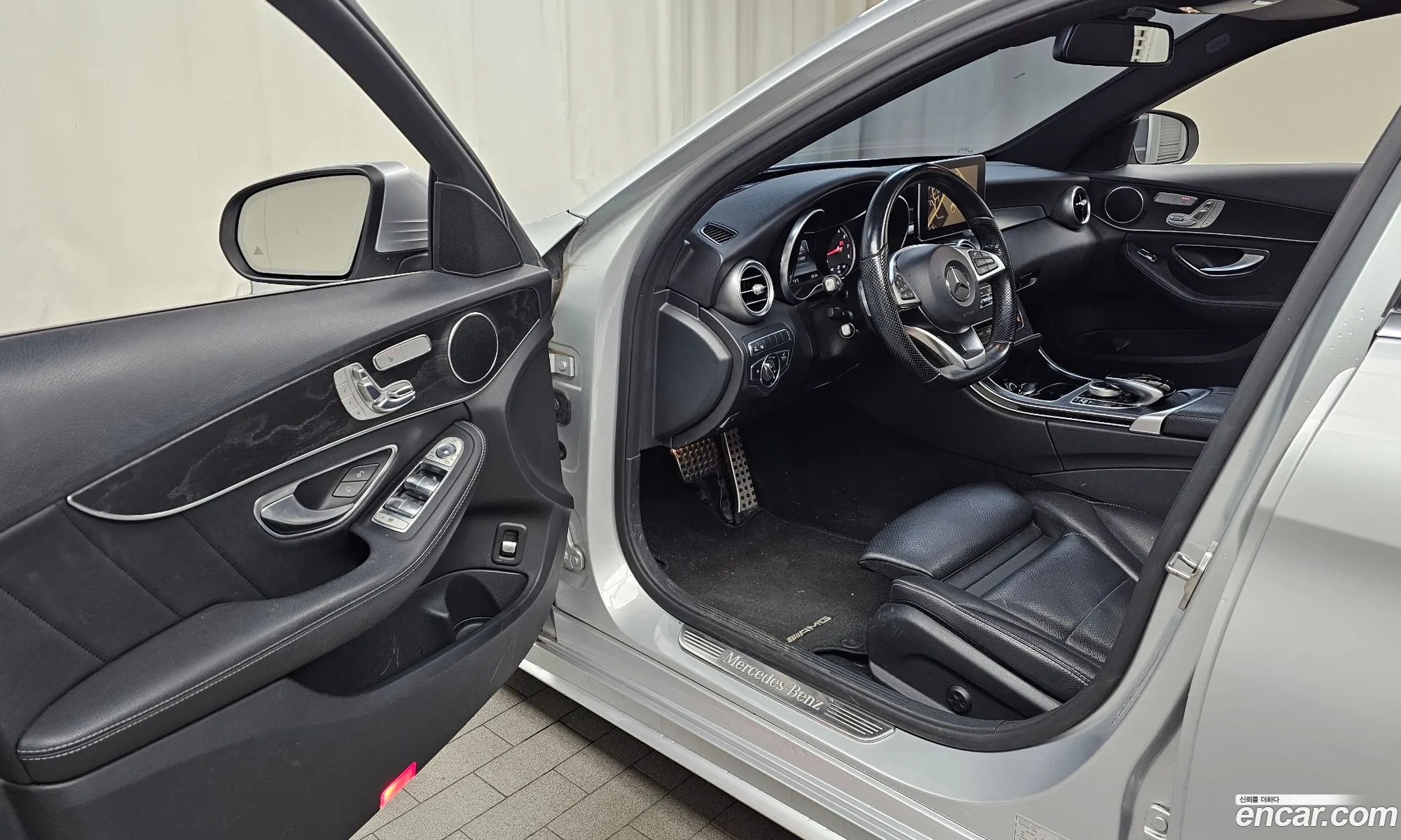 Mercedes-Benz C-Class W205 2017 WDDWF4CB2HF472146 — 20