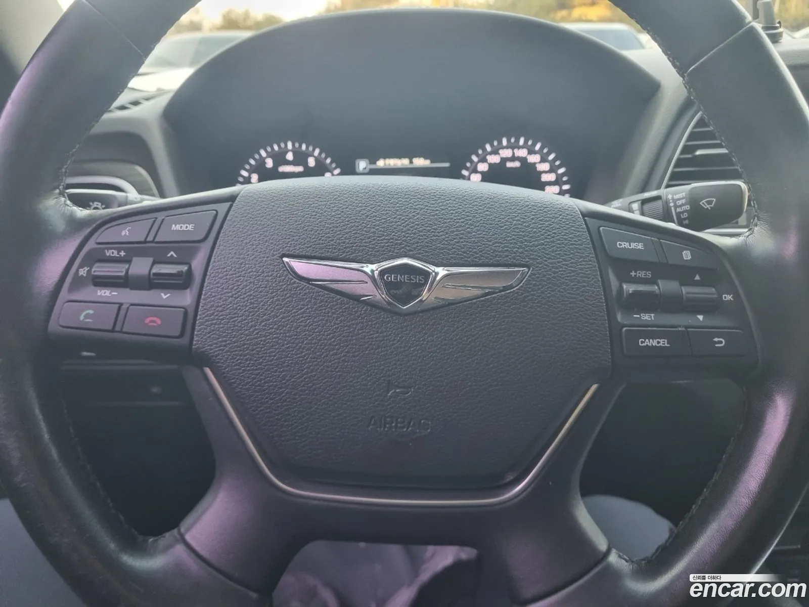 Genesis G80 2016 — 16