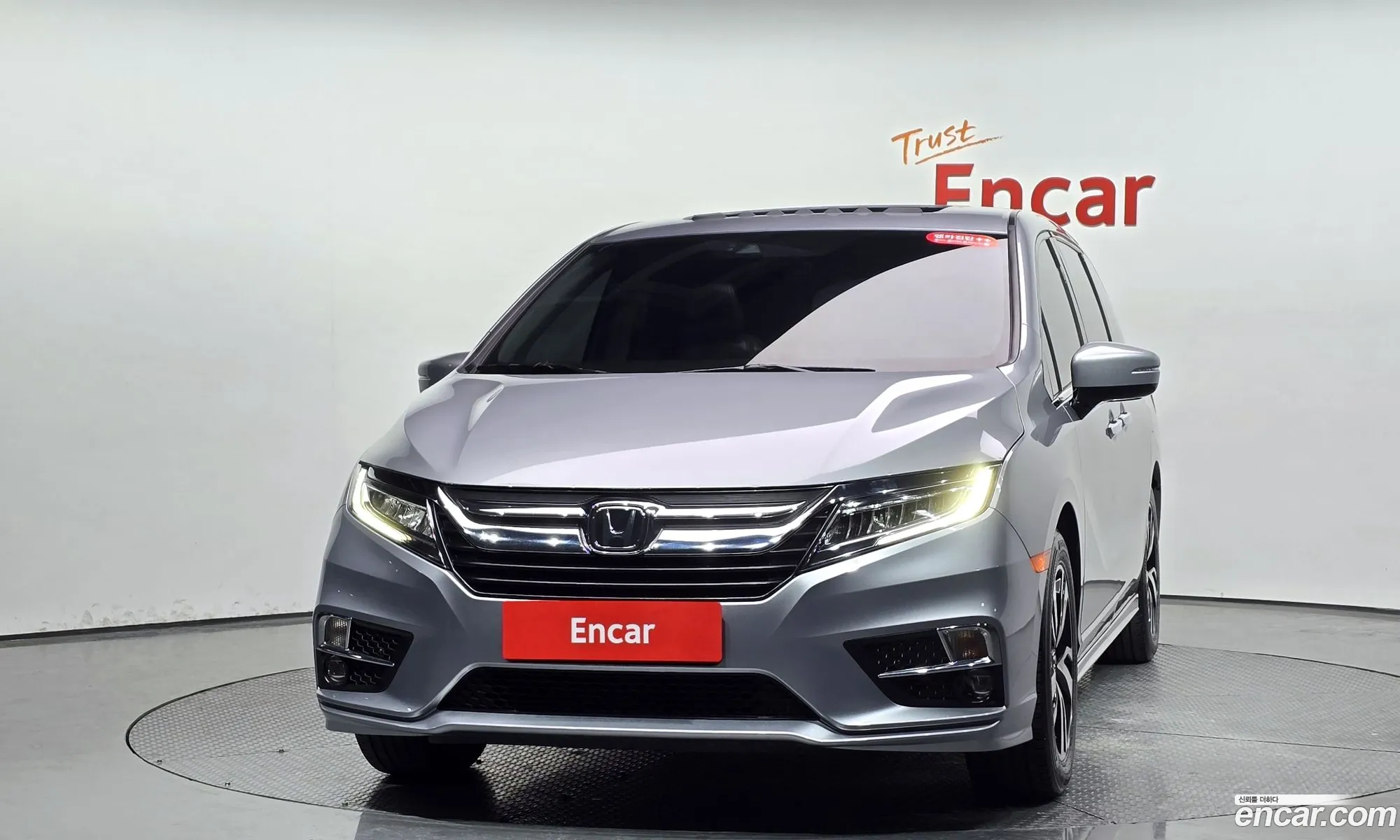 Honda Odyssey 2017 5KBRL6880JB600381 — 8