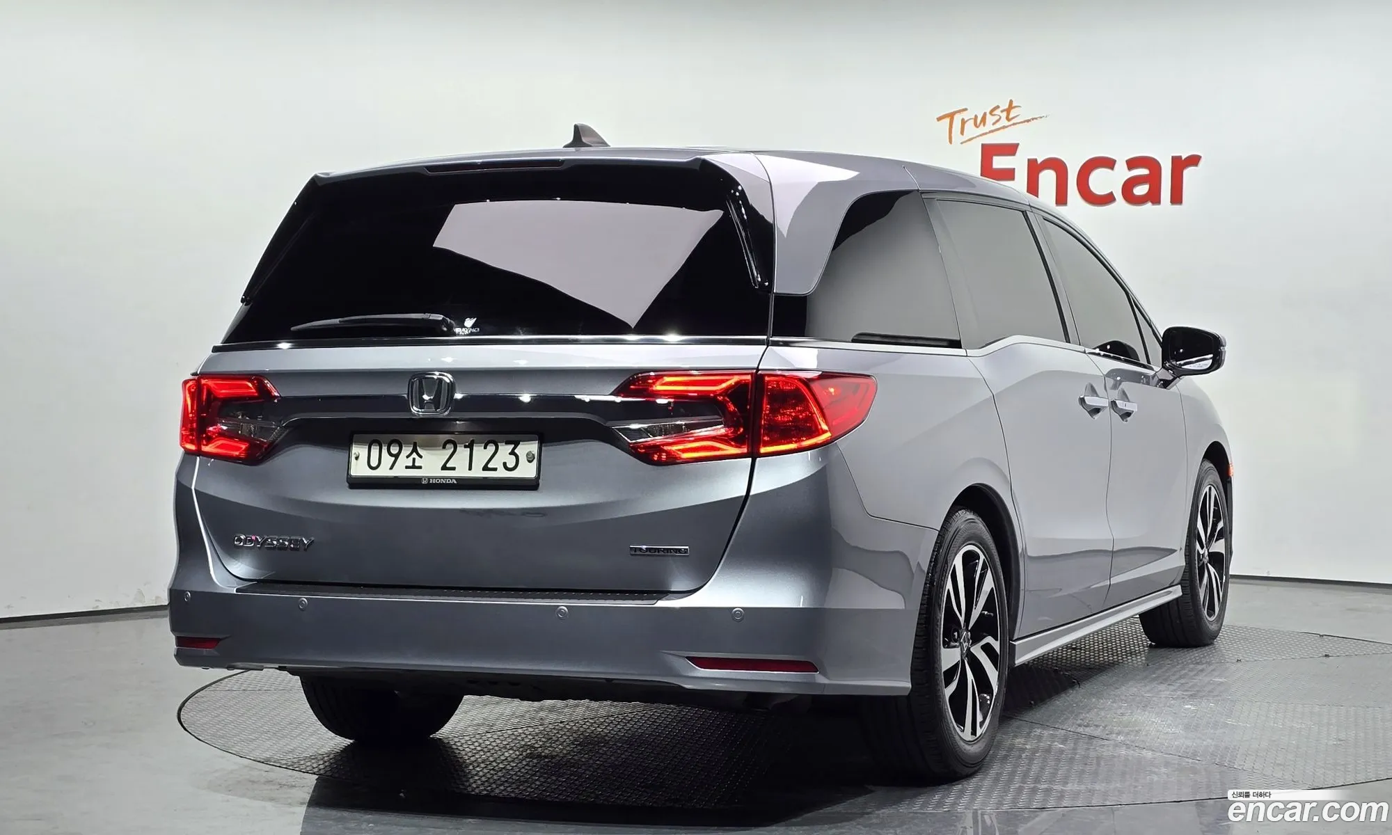 Honda Odyssey 2017 5KBRL6880JB600381 — 20
