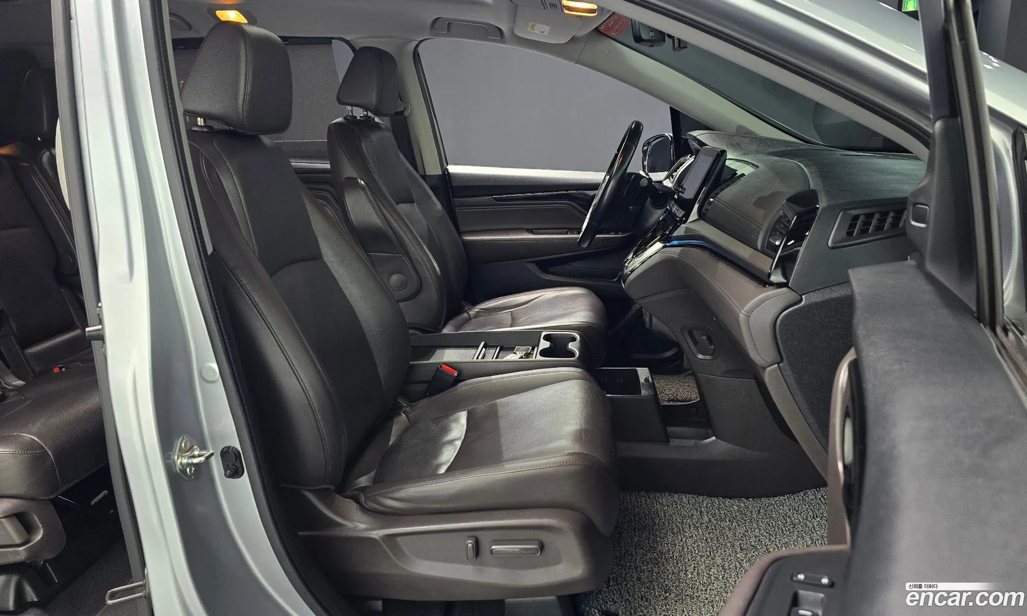 Honda Odyssey 2017 5KBRL6880JB600381 — 15