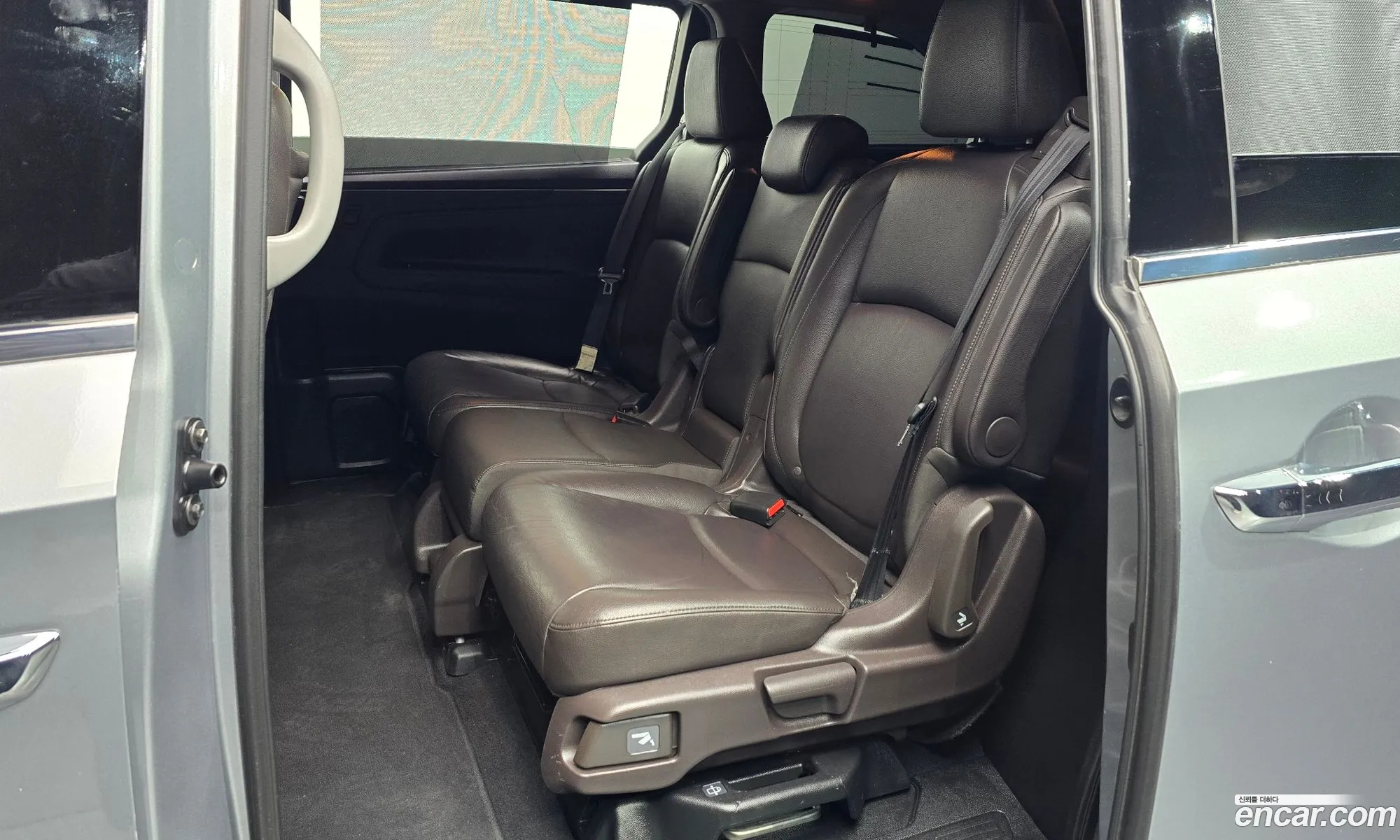 Honda Odyssey 2017 5KBRL6880JB600381 — 19