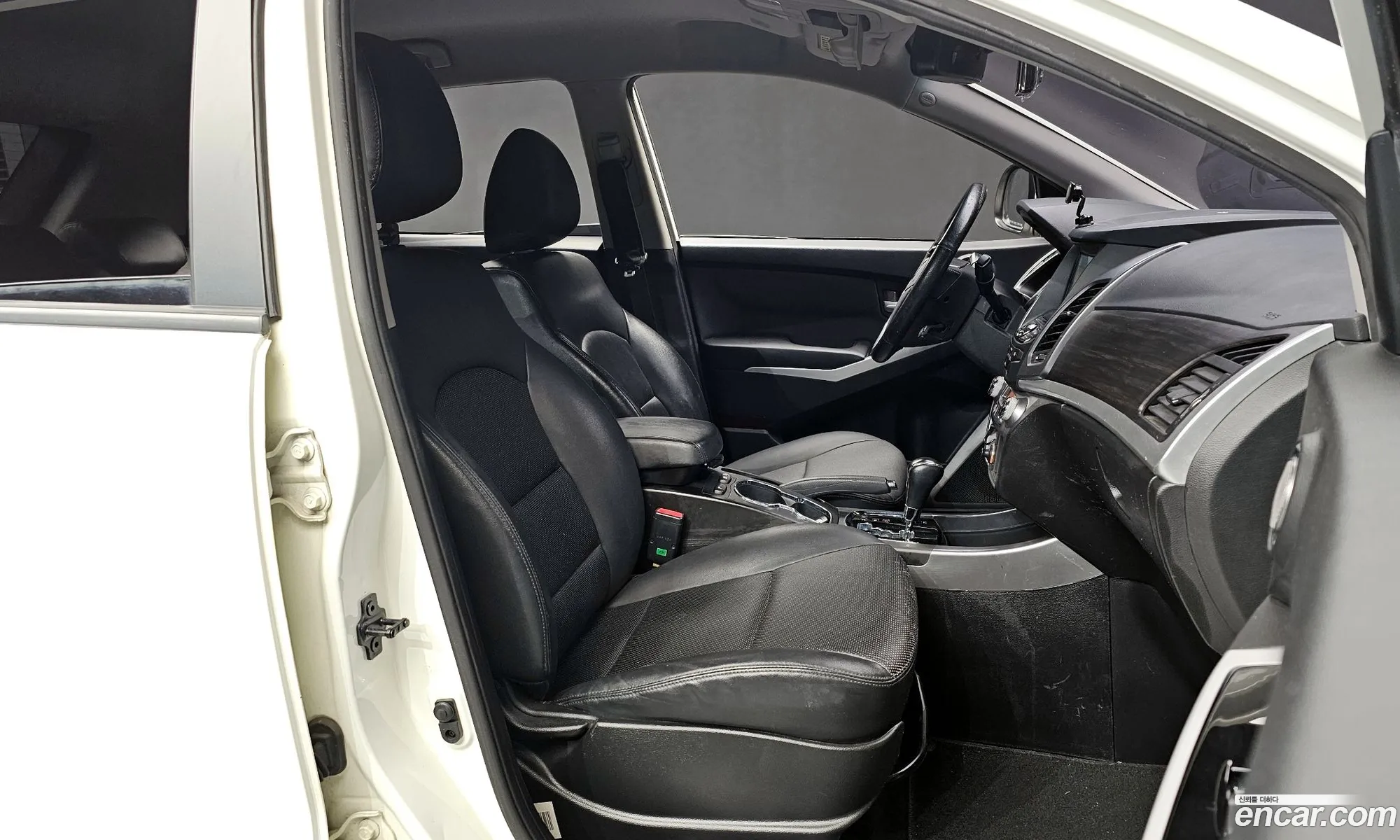 KG Mobility (SsangYong) Korando C 2015 — 5
