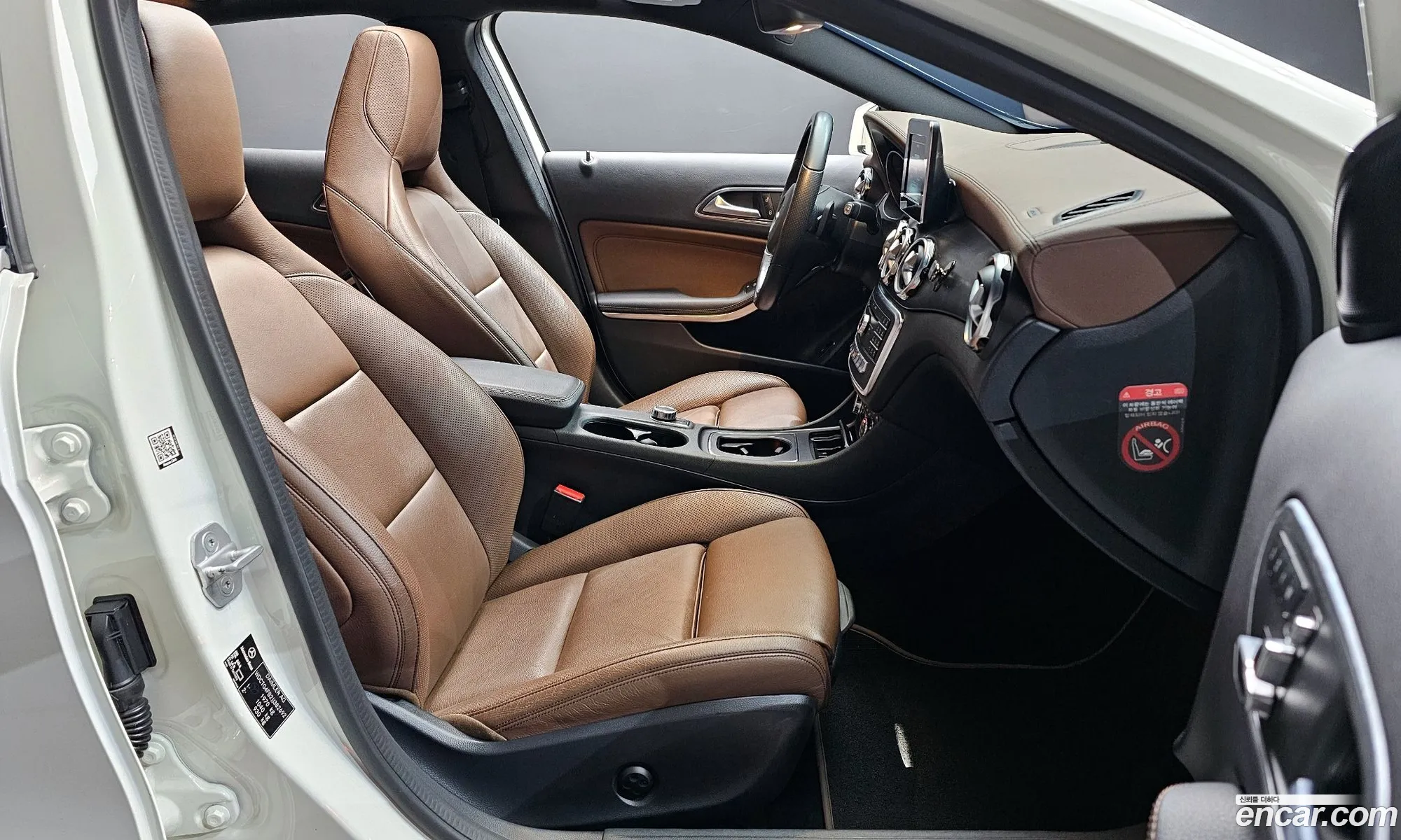 Mercedes-Benz GLA-Class X156 2017 WDCTG4FB2JJ382692 — 19