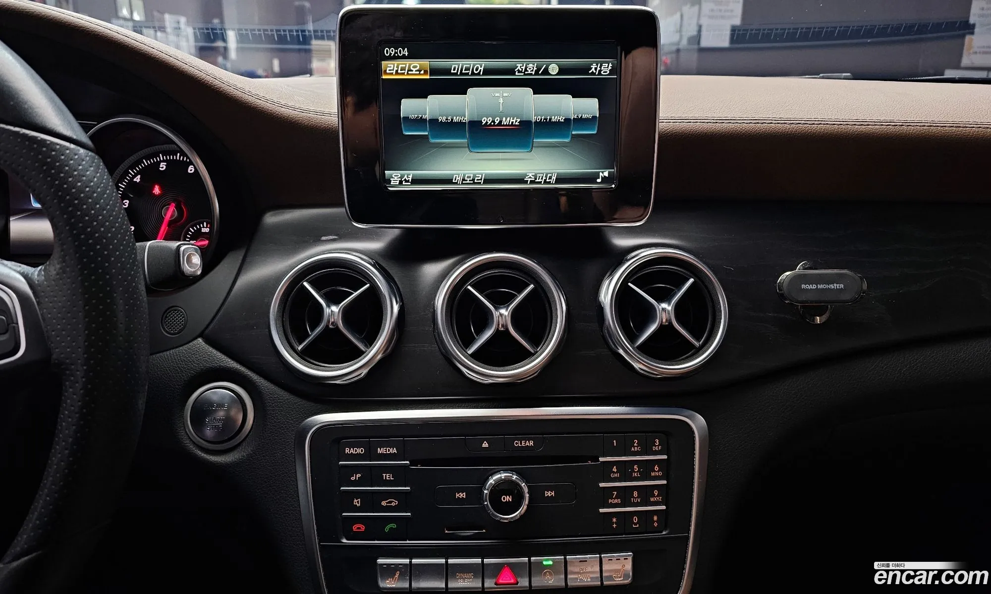 Mercedes-Benz GLA-Class X156 2017 WDCTG4FB2JJ382692 — 2