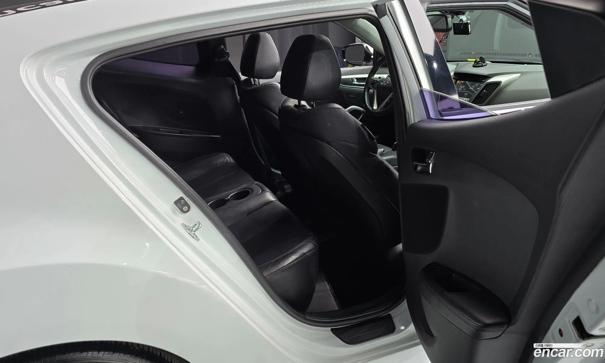 Hyundai Veloster 2012 — 12