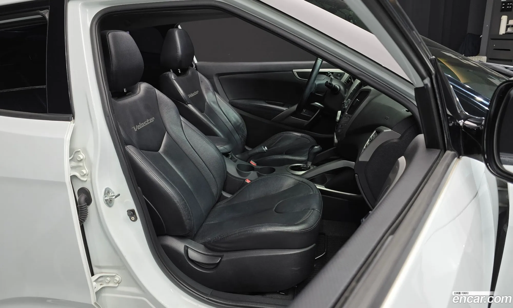Hyundai Veloster 2012 — 15