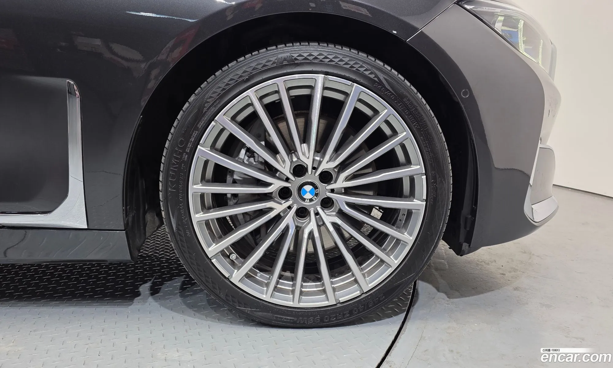 BMW 7 Series 2021 — 10