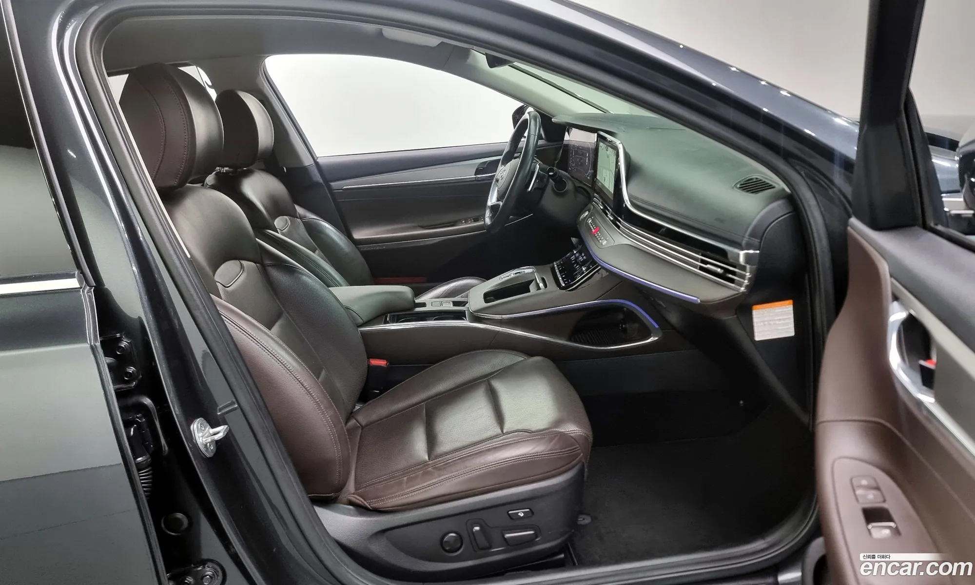 Hyundai Grandeur IG Hybrid 2021 — 17