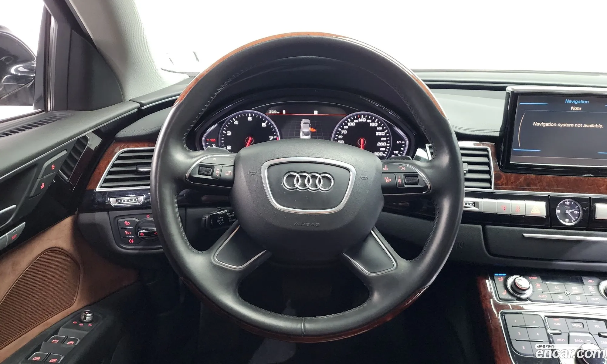 Audi A8 2011 — 5