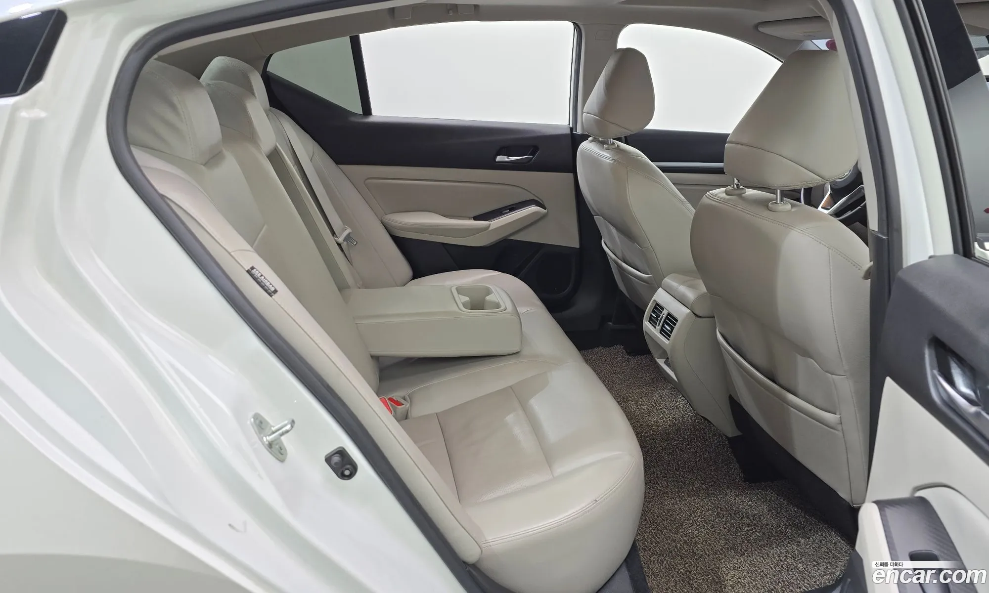 Nissan Altima 2019 1N4BL4AV2KC230731 — 32