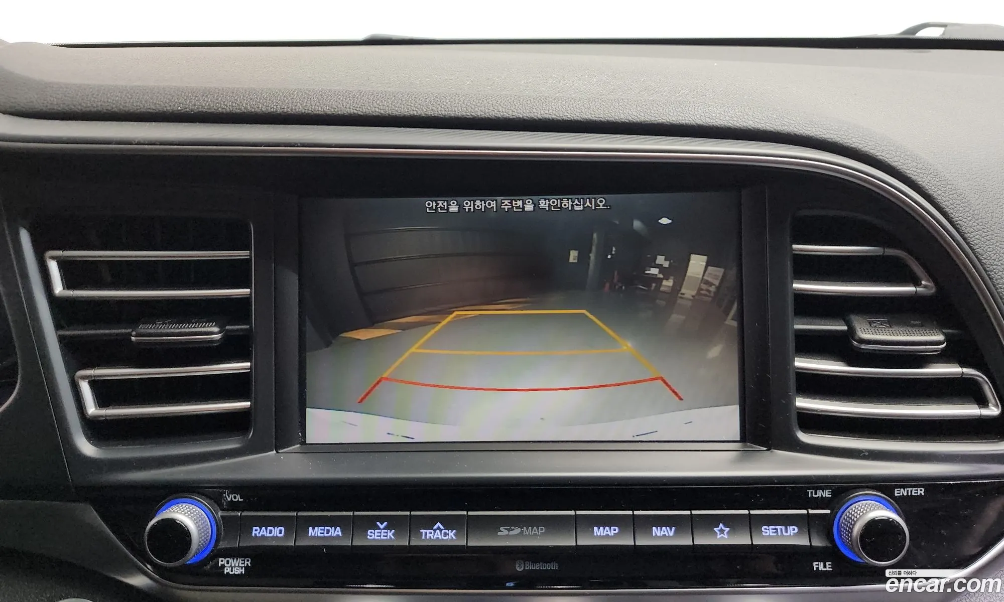 Hyundai Elantra AD 2020 — 14