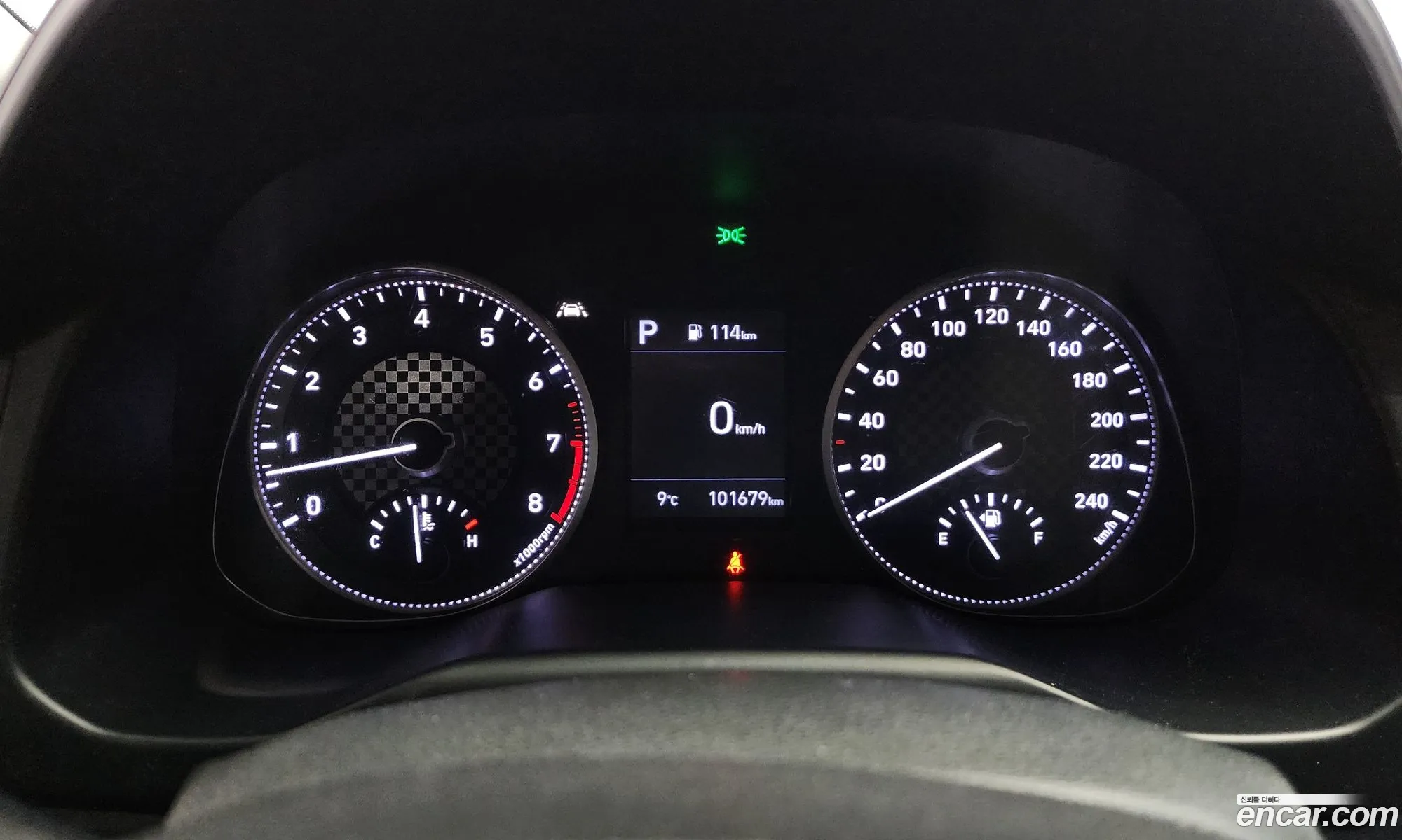 Hyundai Elantra AD 2020 — 12